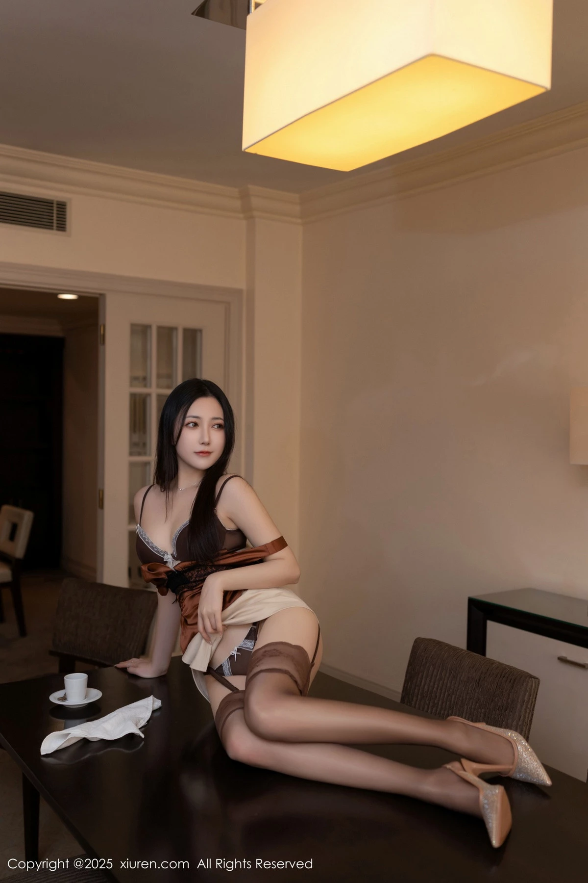 2kmn.vip_[XiuRen秀人网]No.9859_模特鱼子酱Fish私房性感黑色内衣配黑丝吊袜秀曼妙身姿诱惑写真81P