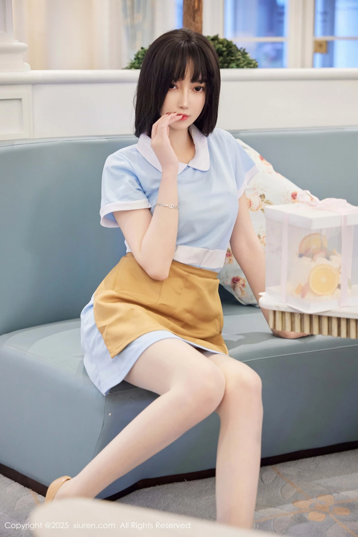 2kmn.vip_[XiuRen秀人网]No.9864_模特玥儿玥er性感蓝色连衣短裙配超薄肉丝秀曼妙身材诱惑写真82P