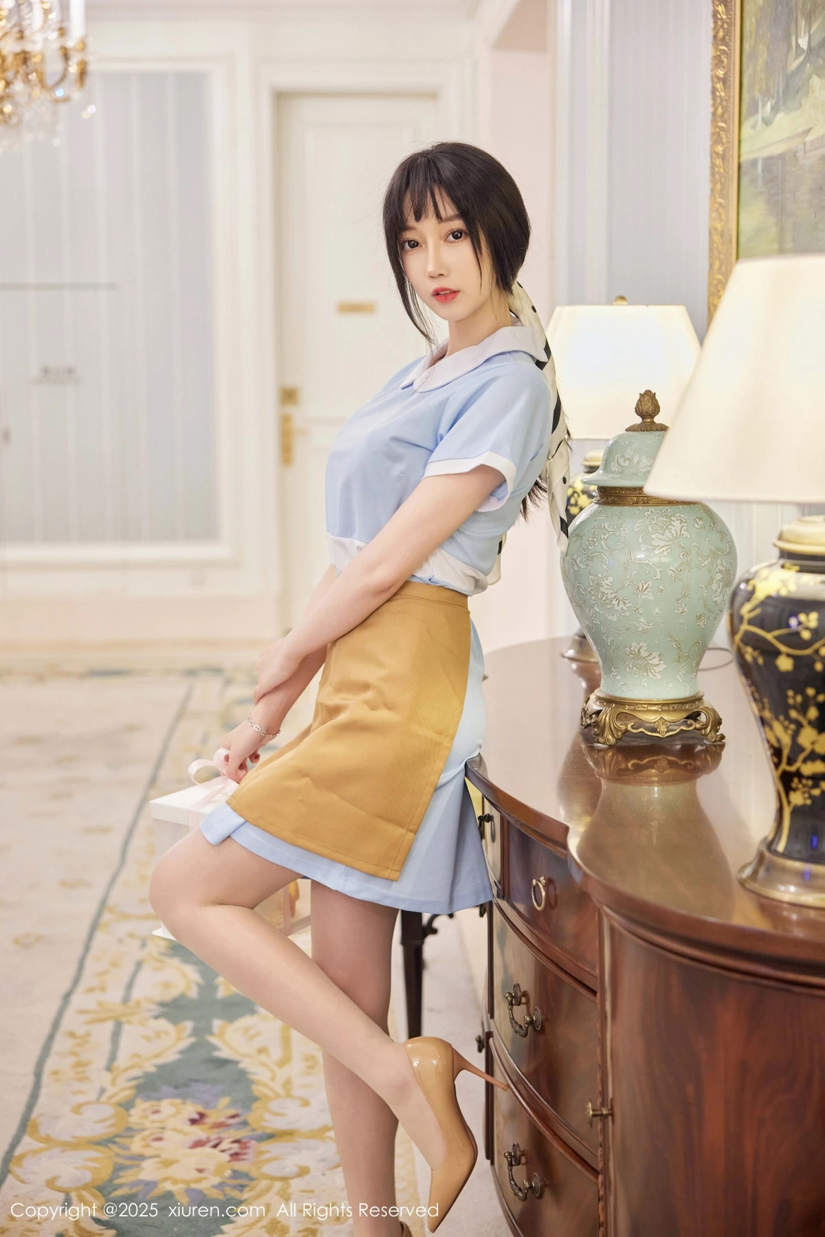 2kmn.vip_[XiuRen秀人网]No.9864_模特玥儿玥er性感蓝色连衣短裙配超薄肉丝秀曼妙身材诱惑写真82P