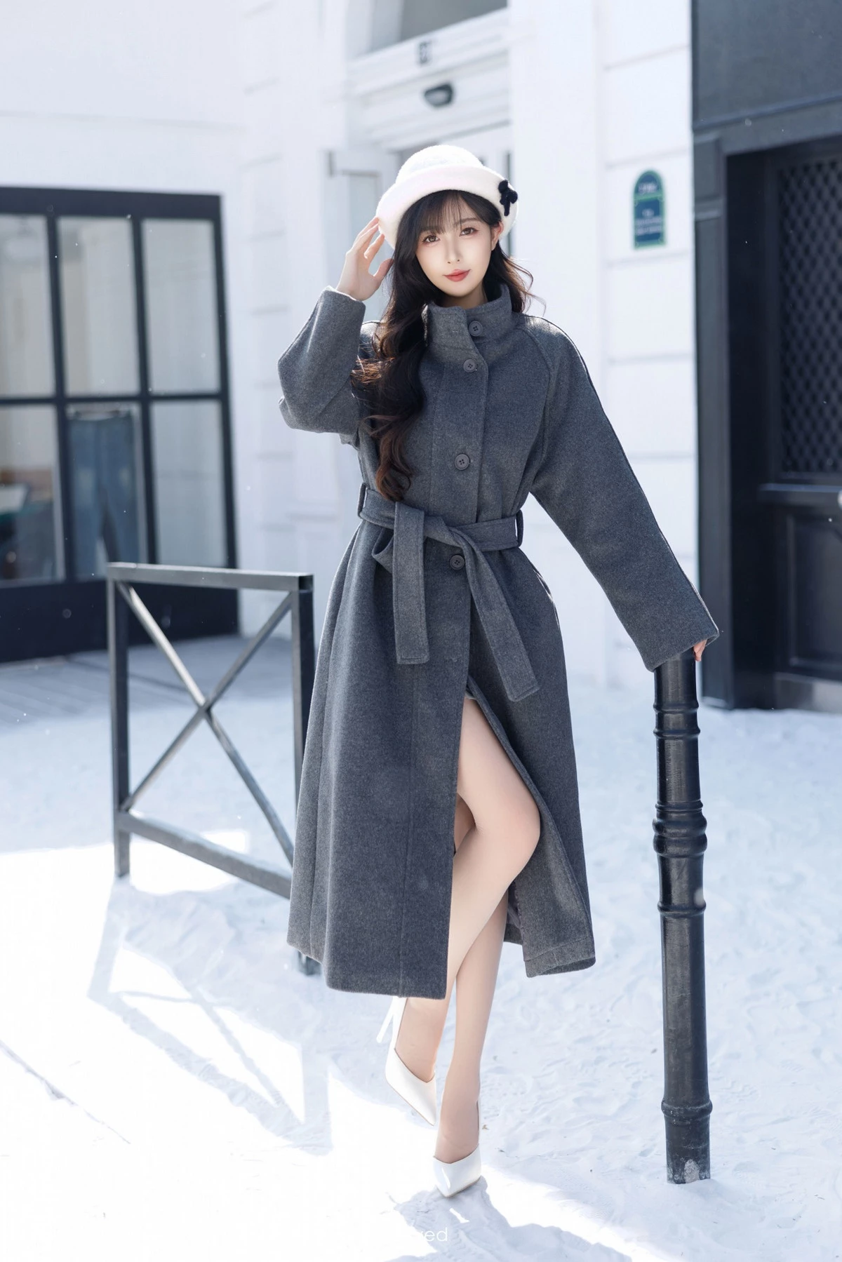 2kmn.vip_[XiuRen秀人网]No.9863_模特林星阑性感浅色连衣短裙+白色情趣内衣秀曼妙身姿诱惑写真83P