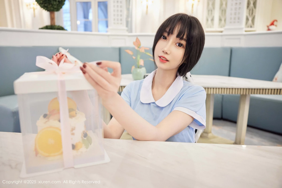 2kmn.vip_[XiuRen秀人网]No.9864_模特玥儿玥er性感蓝色连衣短裙配超薄肉丝秀曼妙身材诱惑写真82P