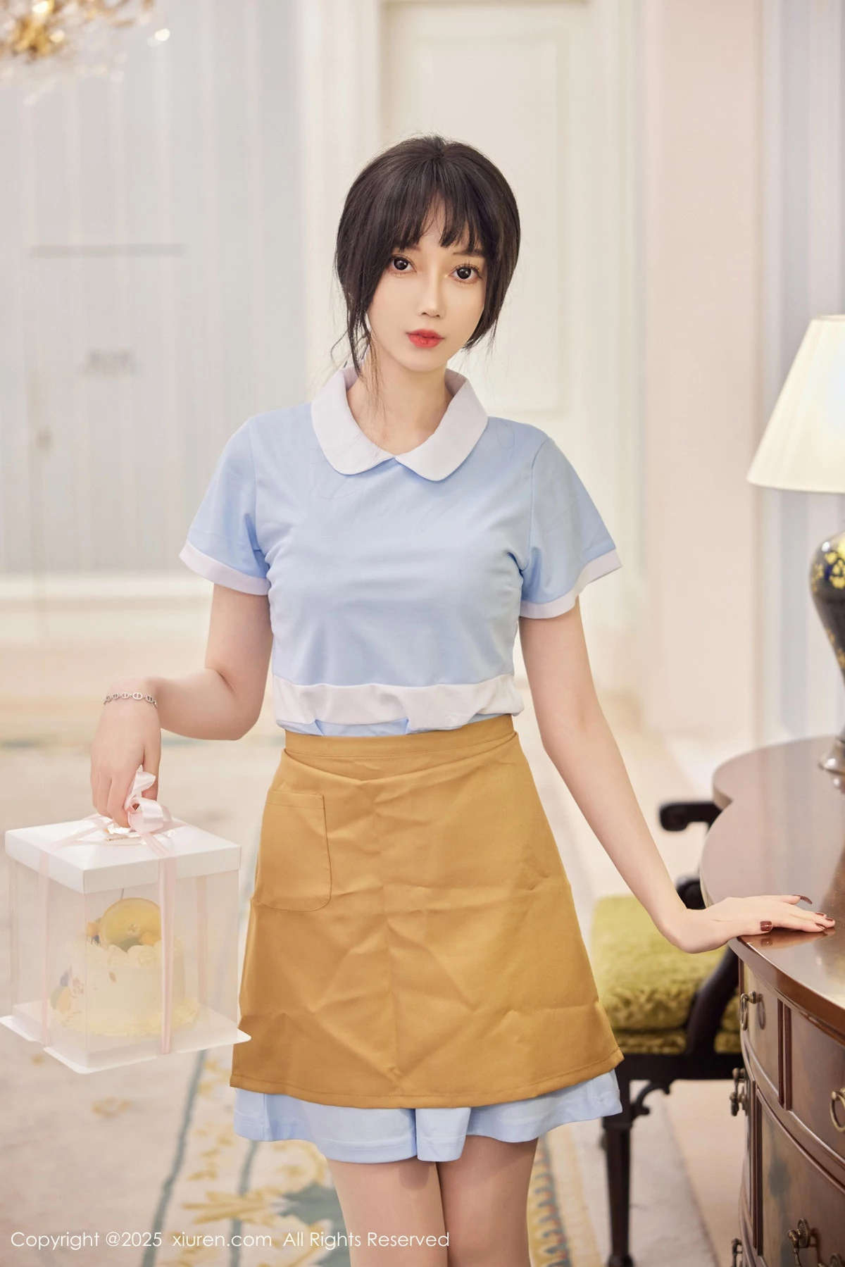 2kmn.vip_[XiuRen秀人网]No.9864_模特玥儿玥er性感蓝色连衣短裙配超薄肉丝秀曼妙身材诱惑写真82P