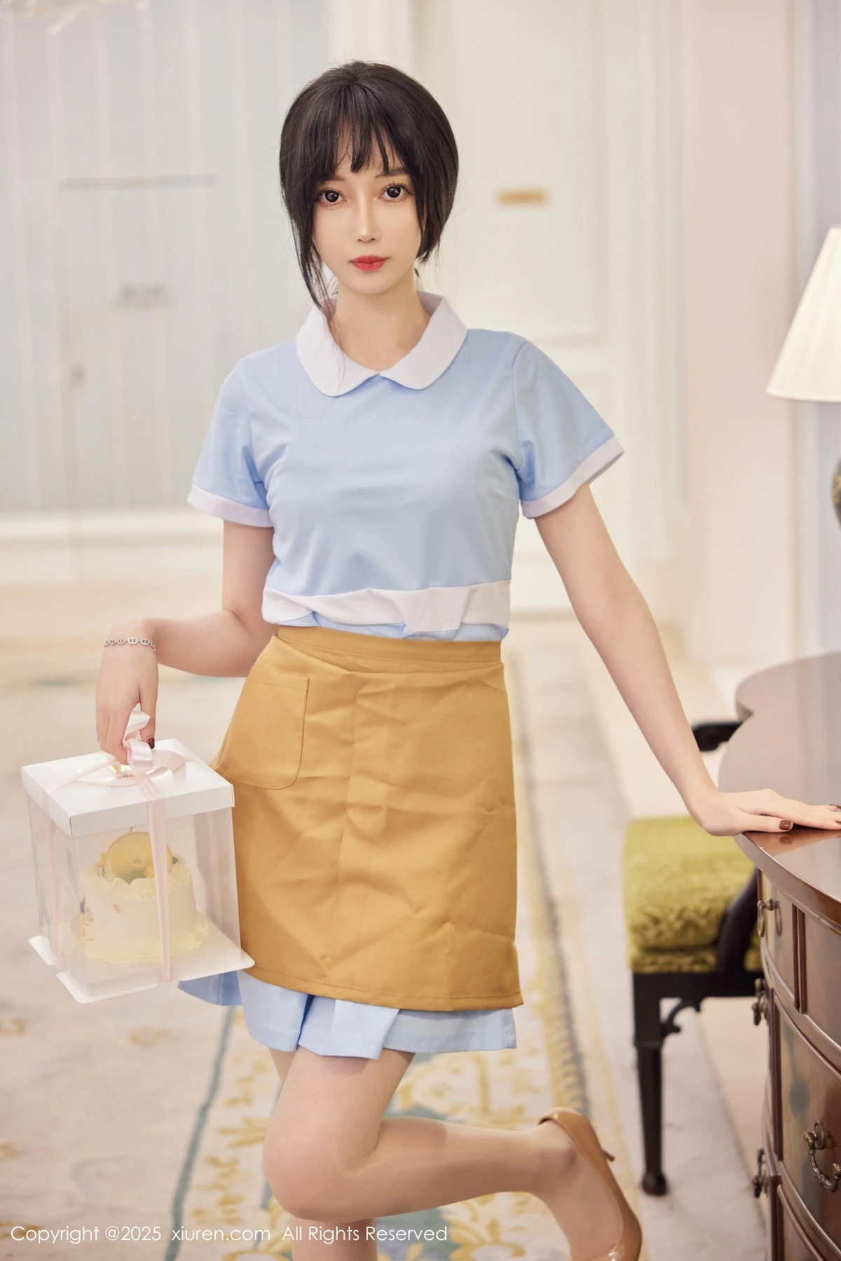 2kmn.vip_[XiuRen秀人网]No.9864_模特玥儿玥er性感蓝色连衣短裙配超薄肉丝秀曼妙身材诱惑写真82P