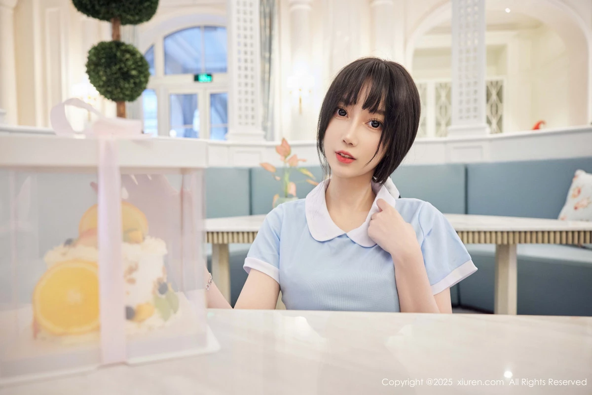 2kmn.vip_[XiuRen秀人网]No.9864_模特玥儿玥er性感蓝色连衣短裙配超薄肉丝秀曼妙身材诱惑写真82P