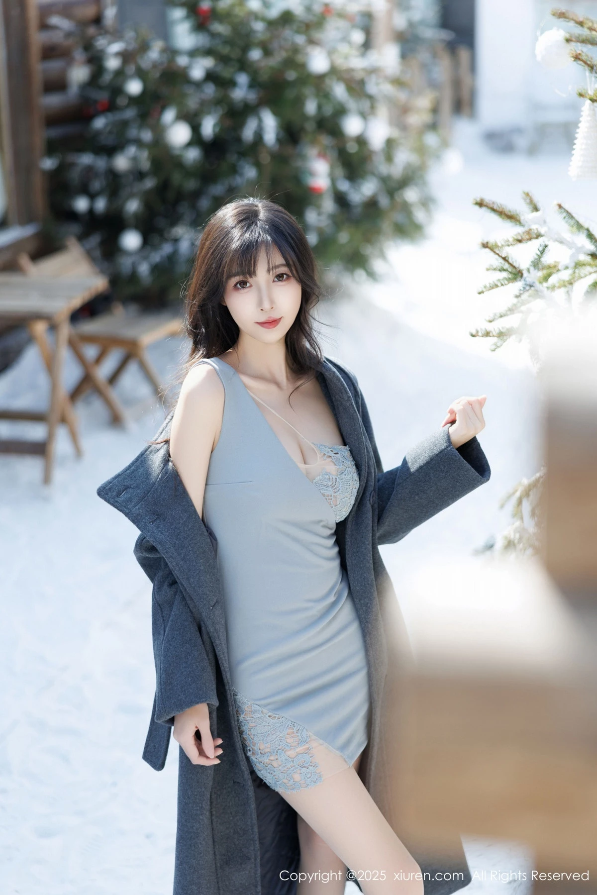 2kmn.vip_[XiuRen秀人网]No.9863_模特林星阑性感浅色连衣短裙+白色情趣内衣秀曼妙身姿诱惑写真83P