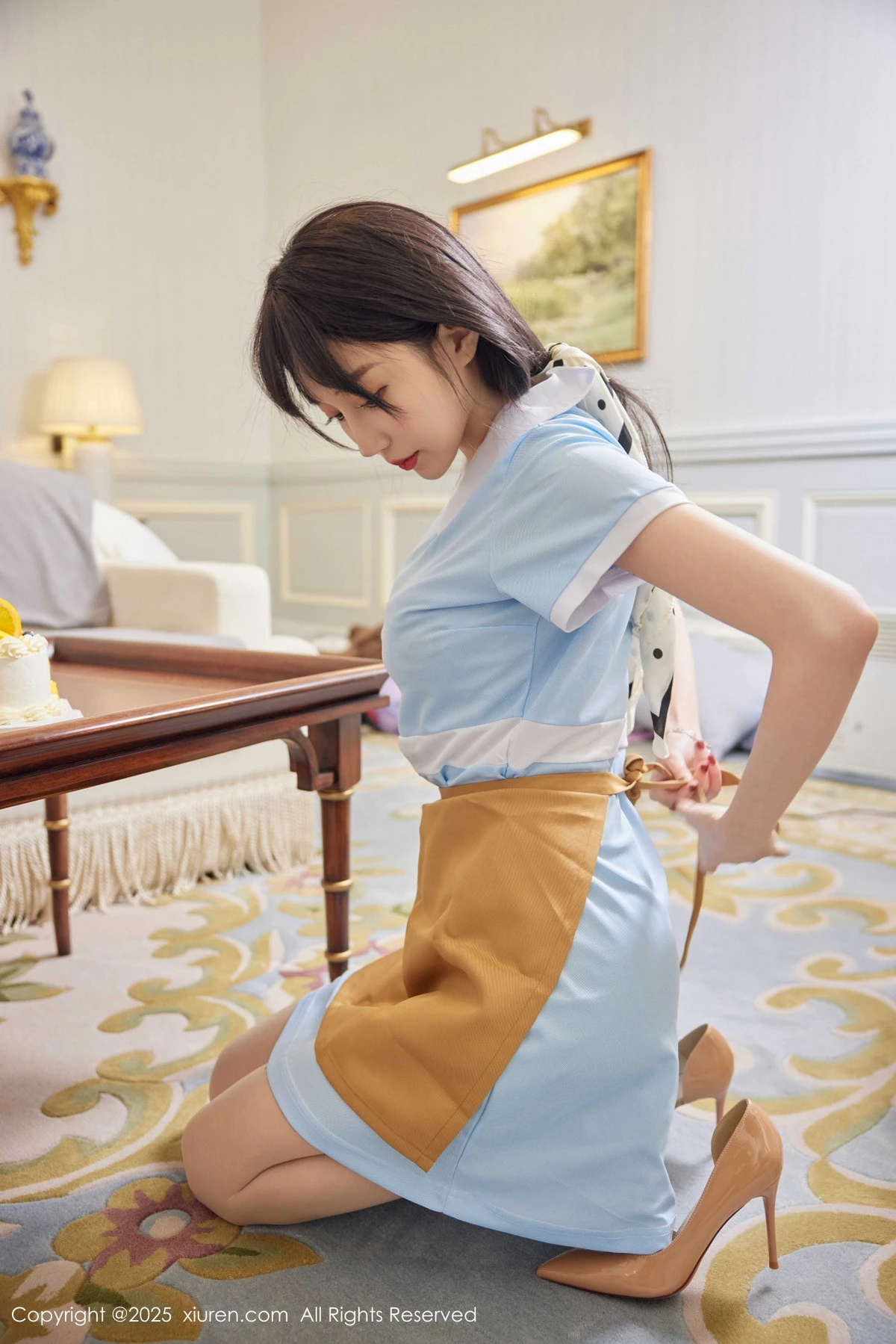 2kmn.vip_[XiuRen秀人网]No.9864_模特玥儿玥er性感蓝色连衣短裙配超薄肉丝秀曼妙身材诱惑写真82P