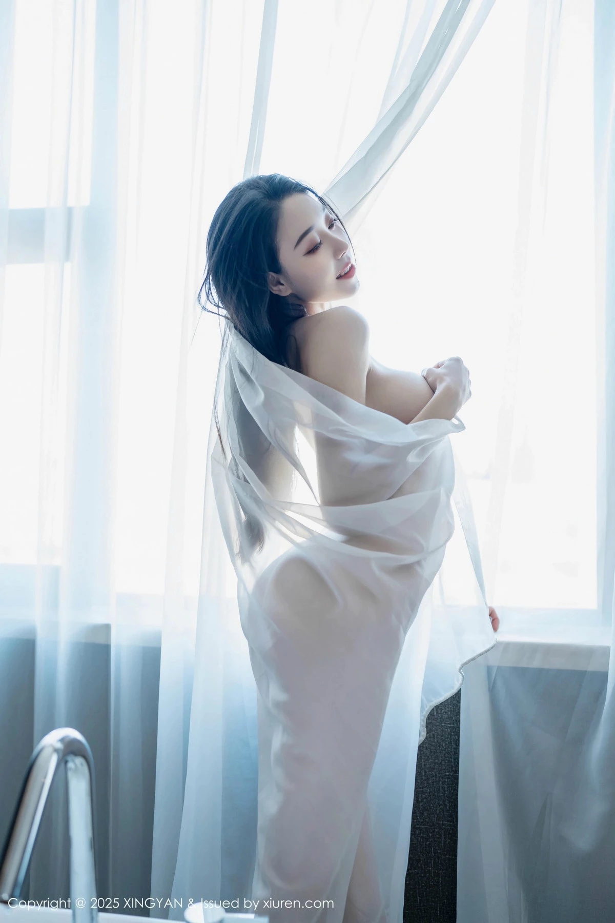 2kmn.vip_[XINGYAN星颜社]VOL.307_模特清妙私房浴室性感白色薄透连体丝袜秀惹火身材诱惑写真80P