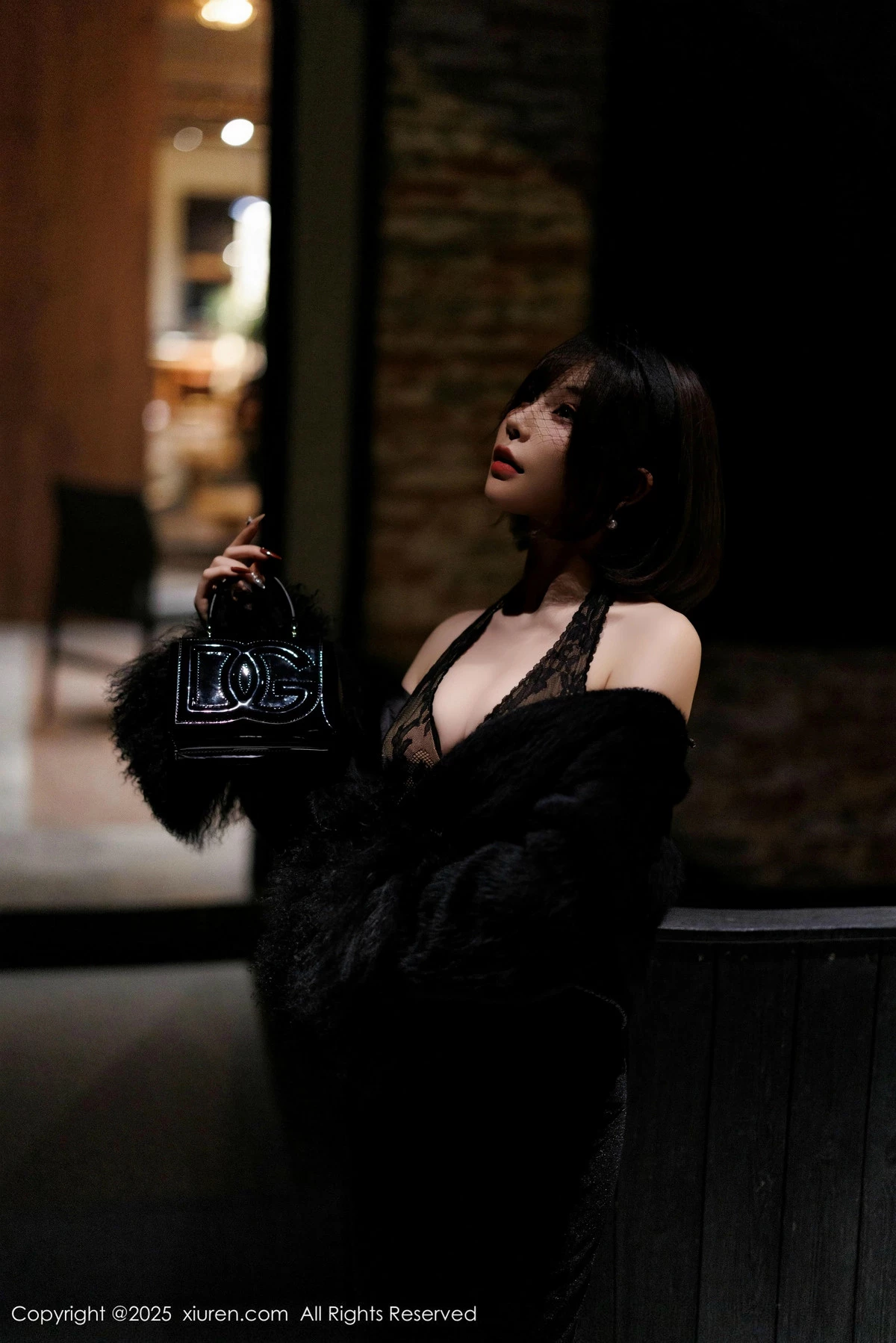 2kmn.vip_[XiuRen秀人网]No.9880_女神徐莉芝Booty性感黑色连衣裙+情趣内衣秀曼妙身姿诱惑写真85P