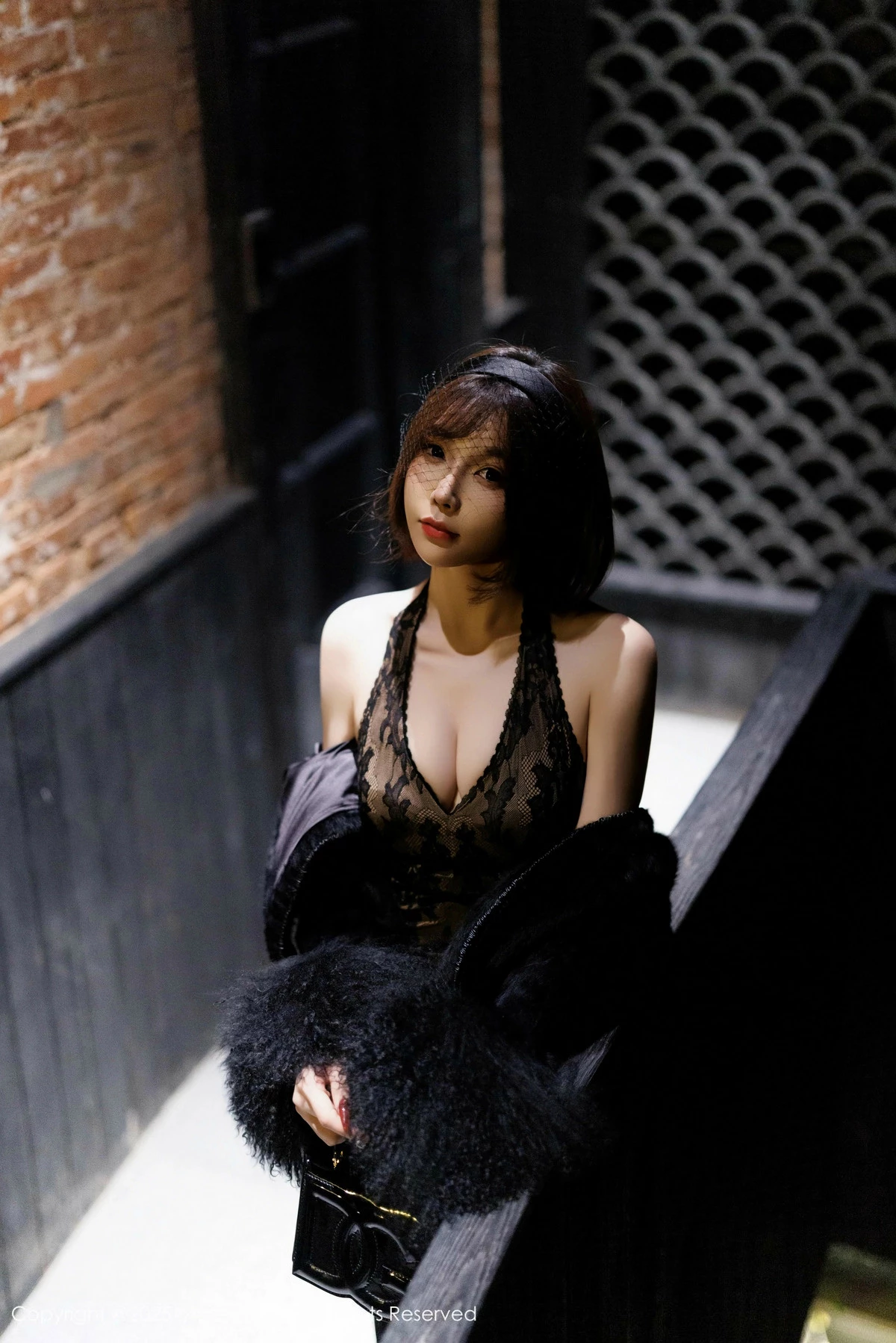 2kmn.vip_[XiuRen秀人网]No.9880_女神徐莉芝Booty性感黑色连衣裙+情趣内衣秀曼妙身姿诱惑写真85P