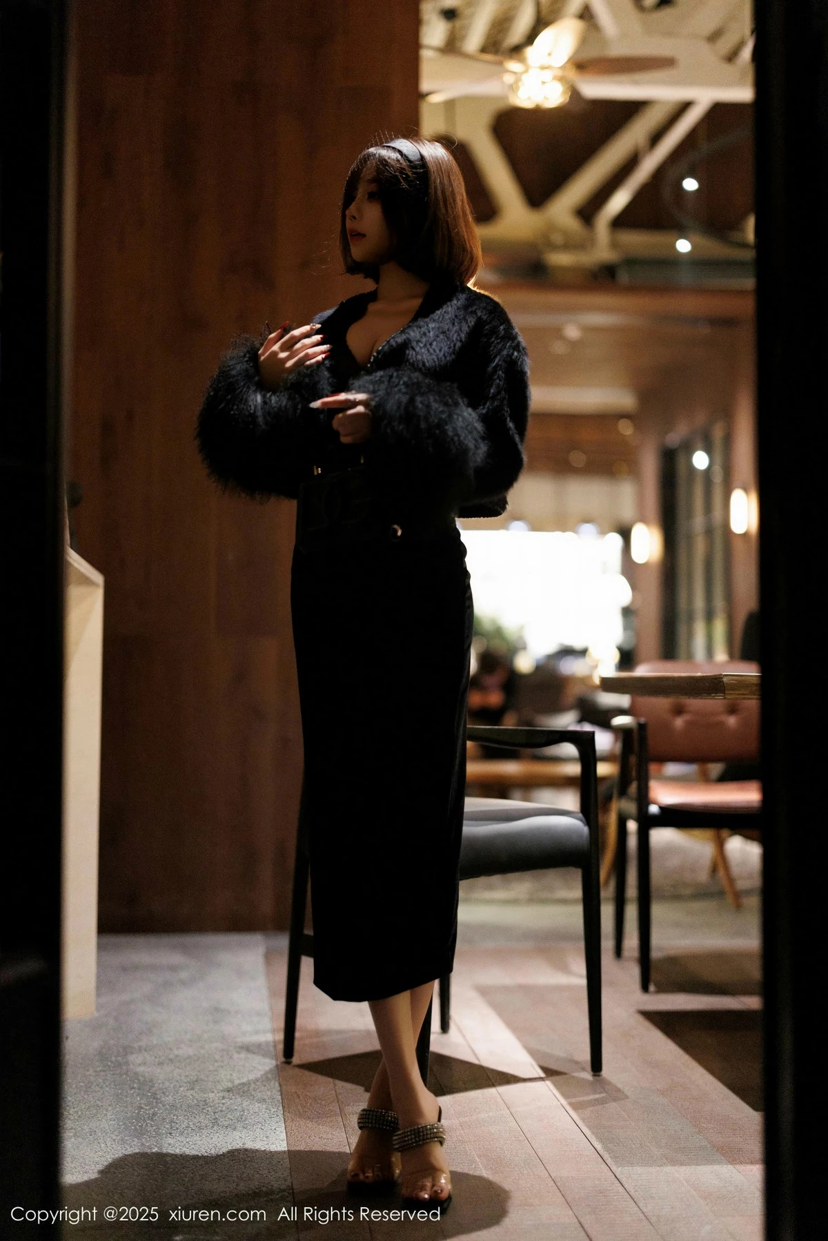 2kmn.vip_[XiuRen秀人网]No.9880_女神徐莉芝Booty性感黑色连衣裙+情趣内衣秀曼妙身姿诱惑写真85P