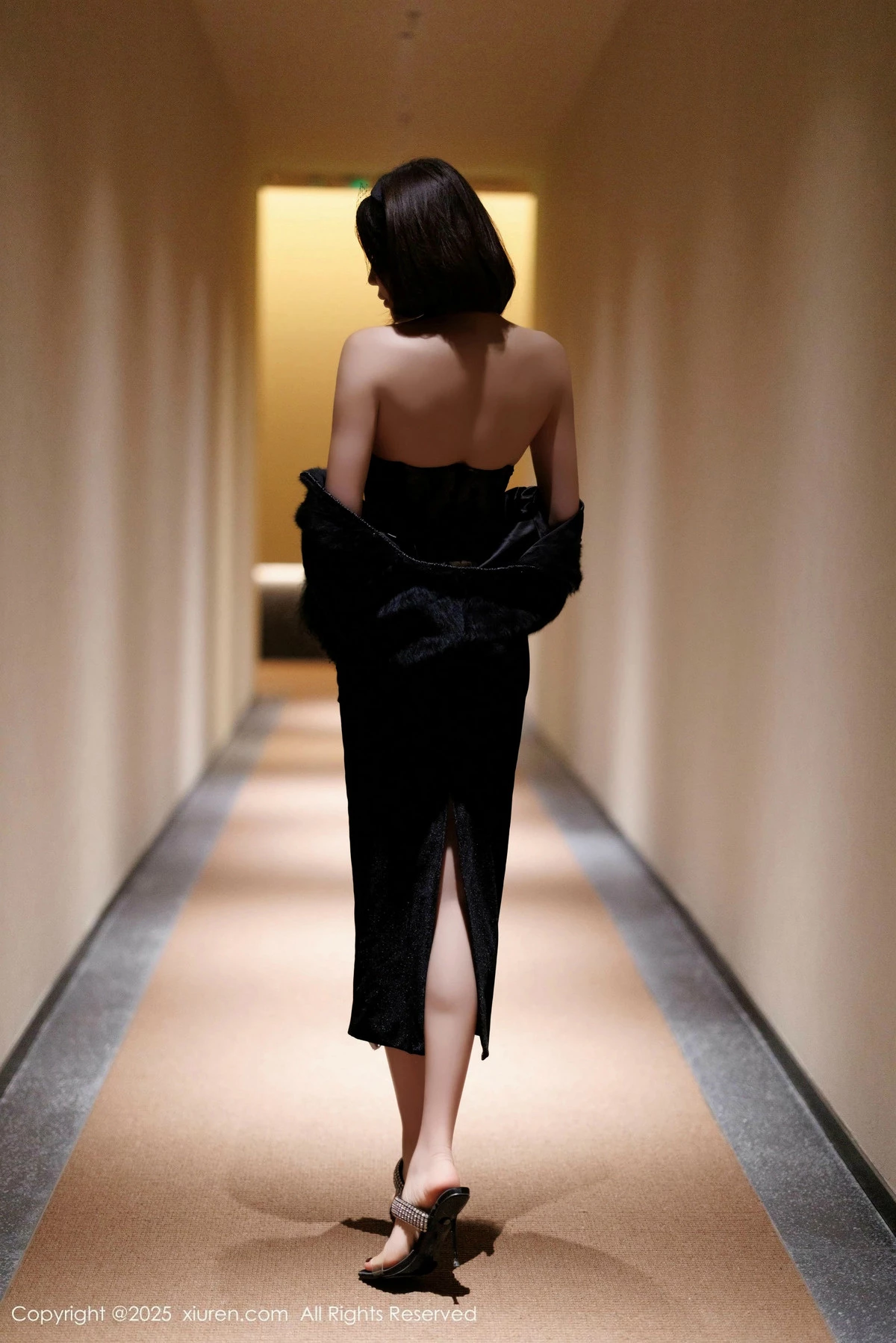 2kmn.vip_[XiuRen秀人网]No.9880_女神徐莉芝Booty性感黑色连衣裙+情趣内衣秀曼妙身姿诱惑写真85P