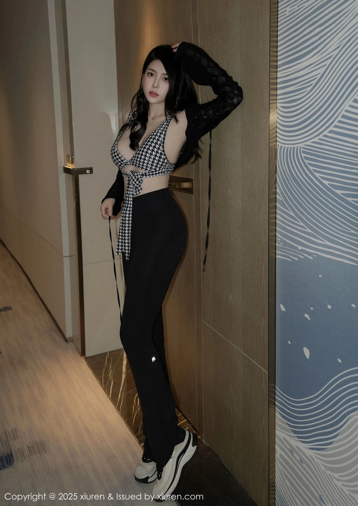 2kmn.vip_[XiuRen秀人网]No.9883_模特白茹雪abby性感黑色露肩连衣短裙秀丰腴身材完美诱惑写真69P