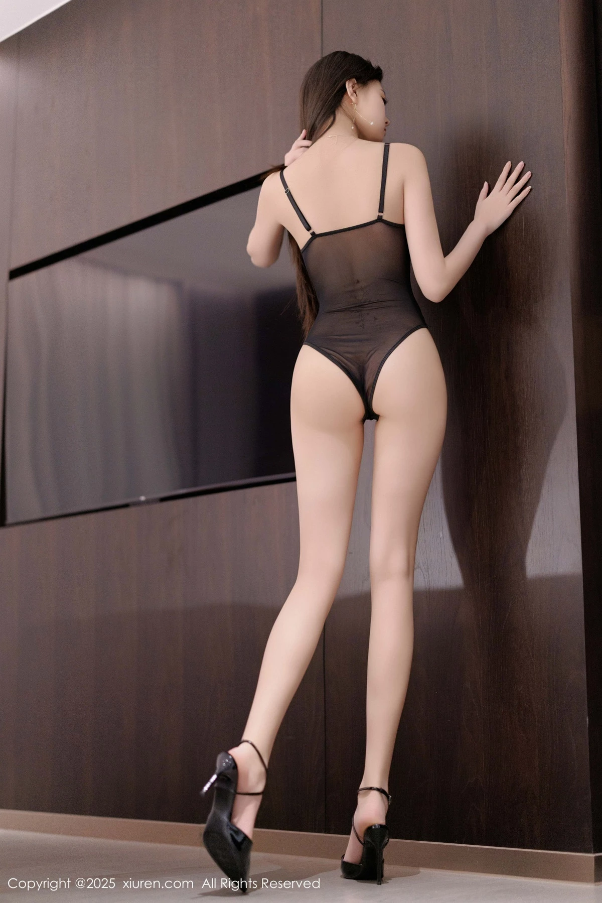 2kmn.vip_[XiuRen秀人网]No.9761_模特初梦瑶性感黄色连衣长裙+黑色蕾丝内衣秀曼妙身材诱惑写真83P