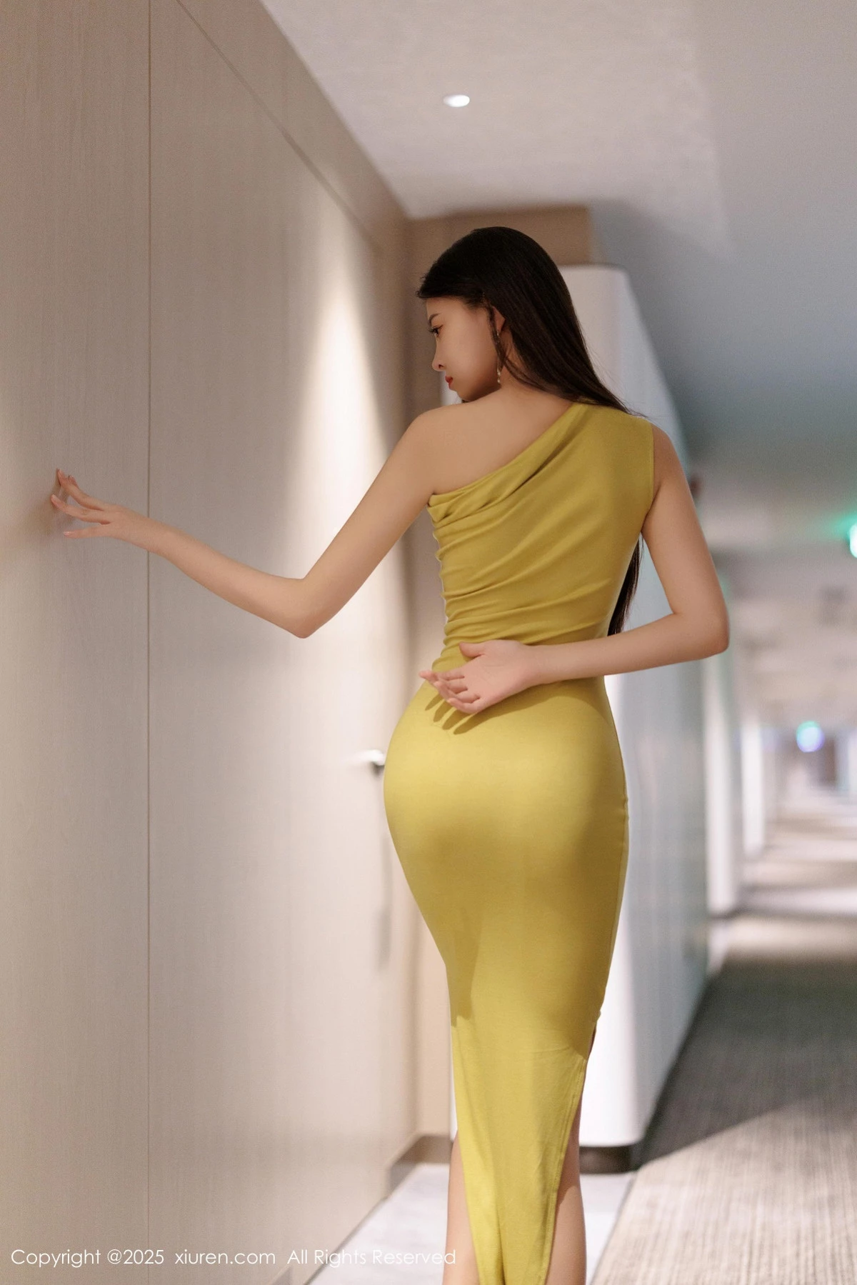 2kmn.vip_[XiuRen秀人网]No.9761_模特初梦瑶性感黄色连衣长裙+黑色蕾丝内衣秀曼妙身材诱惑写真83P