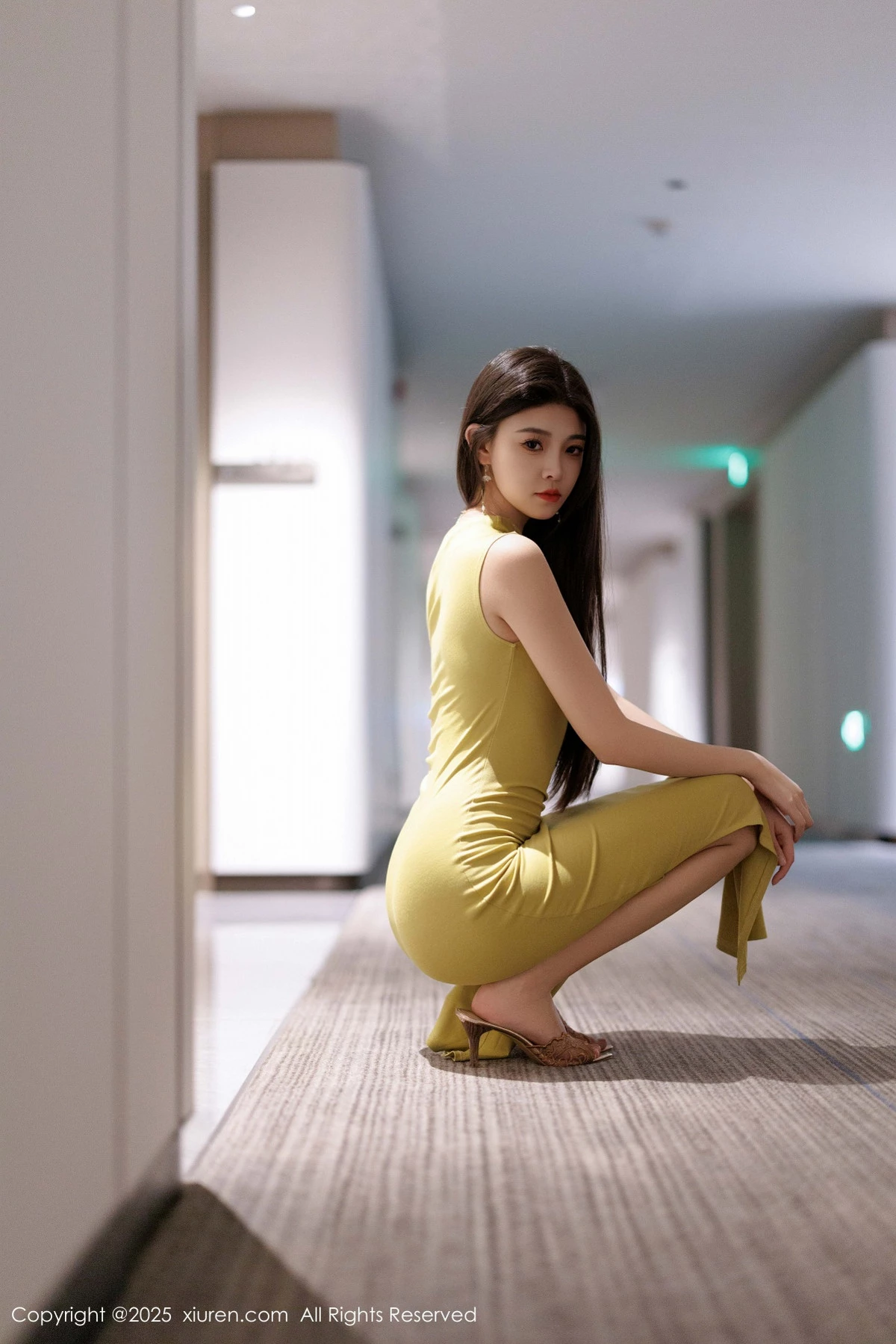 2kmn.vip_[XiuRen秀人网]No.9761_模特初梦瑶性感黄色连衣长裙+黑色蕾丝内衣秀曼妙身材诱惑写真83P