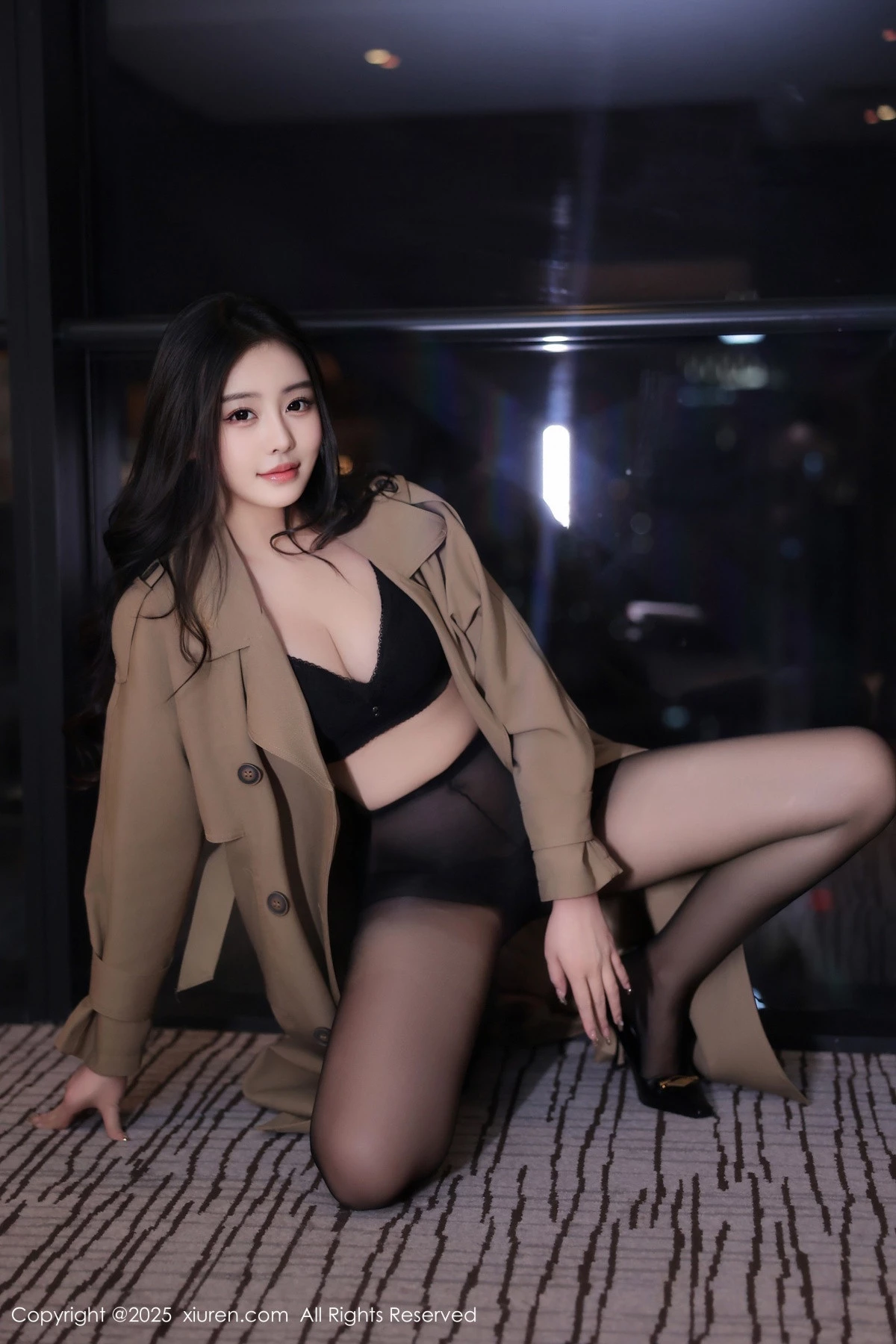 2kmn.vip_[XiuRen秀人网]No.9758_新人模特希雅sia性感黑色情趣内衣配超薄黑丝秀丰腴身材诱惑写真76P