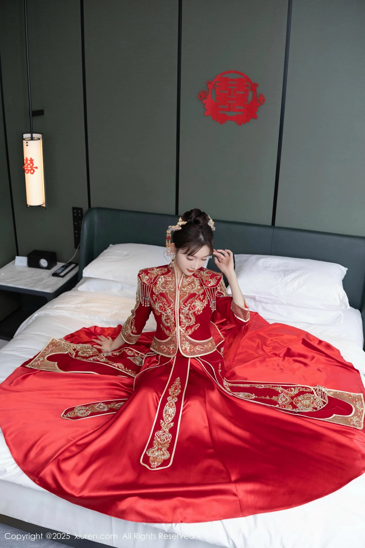 2kmn.vip_[XiuRen秀人网]No.9770_模特陆萱萱性感新娘装露红色内衣配超薄肉丝秀柔美身材诱惑写真82P