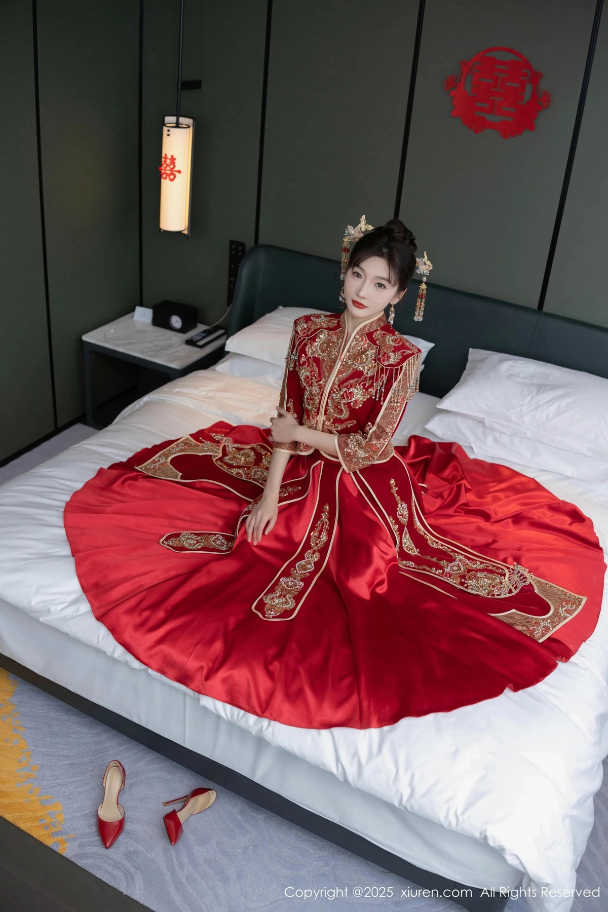 2kmn.vip_[XiuRen秀人网]No.9770_模特陆萱萱性感新娘装露红色内衣配超薄肉丝秀柔美身材诱惑写真82P