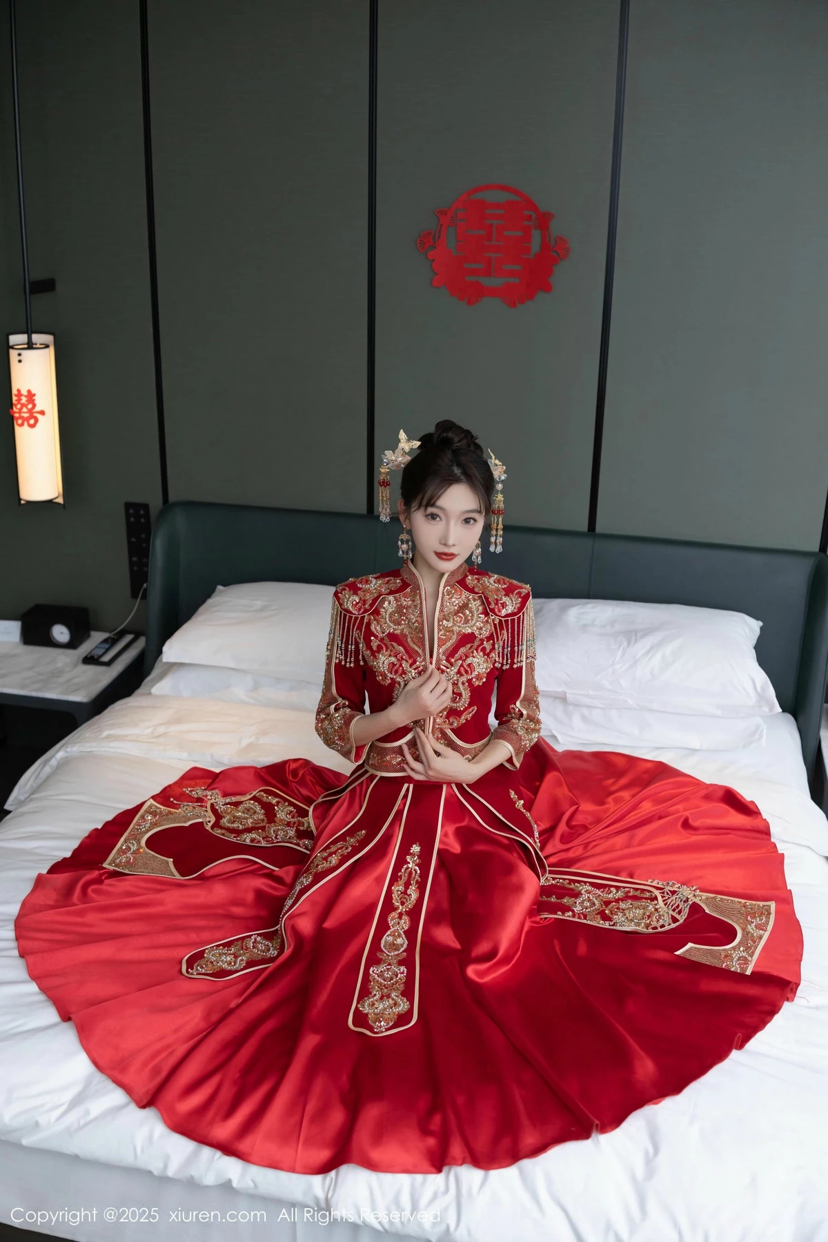 2kmn.vip_[XiuRen秀人网]No.9770_模特陆萱萱性感新娘装露红色内衣配超薄肉丝秀柔美身材诱惑写真82P