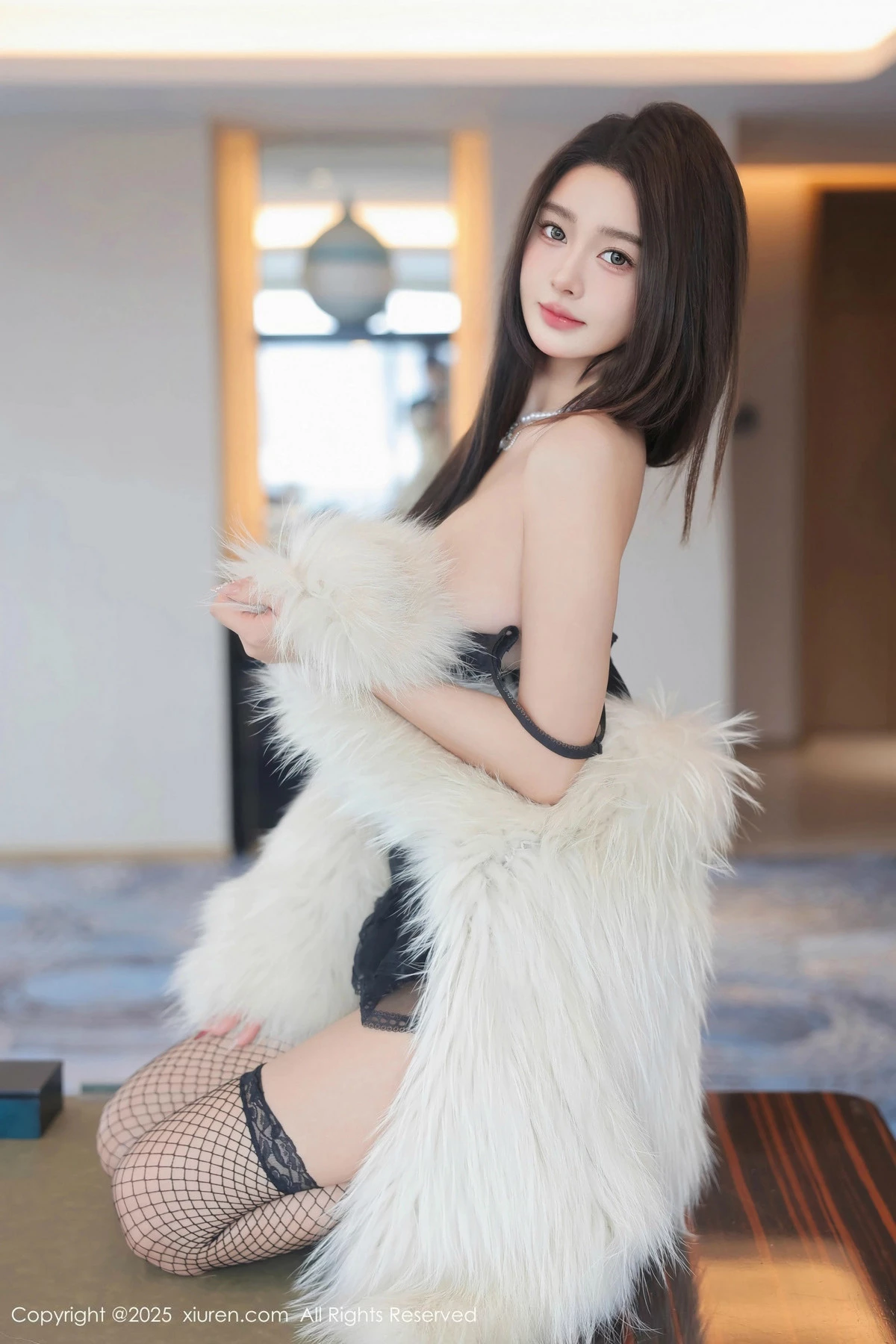 2kmn.vip_[XiuRen秀人网]No.9781_模特Candy糖糖性感黑色情趣内衣配黑丝网袜秀完美身材诱惑写真80P