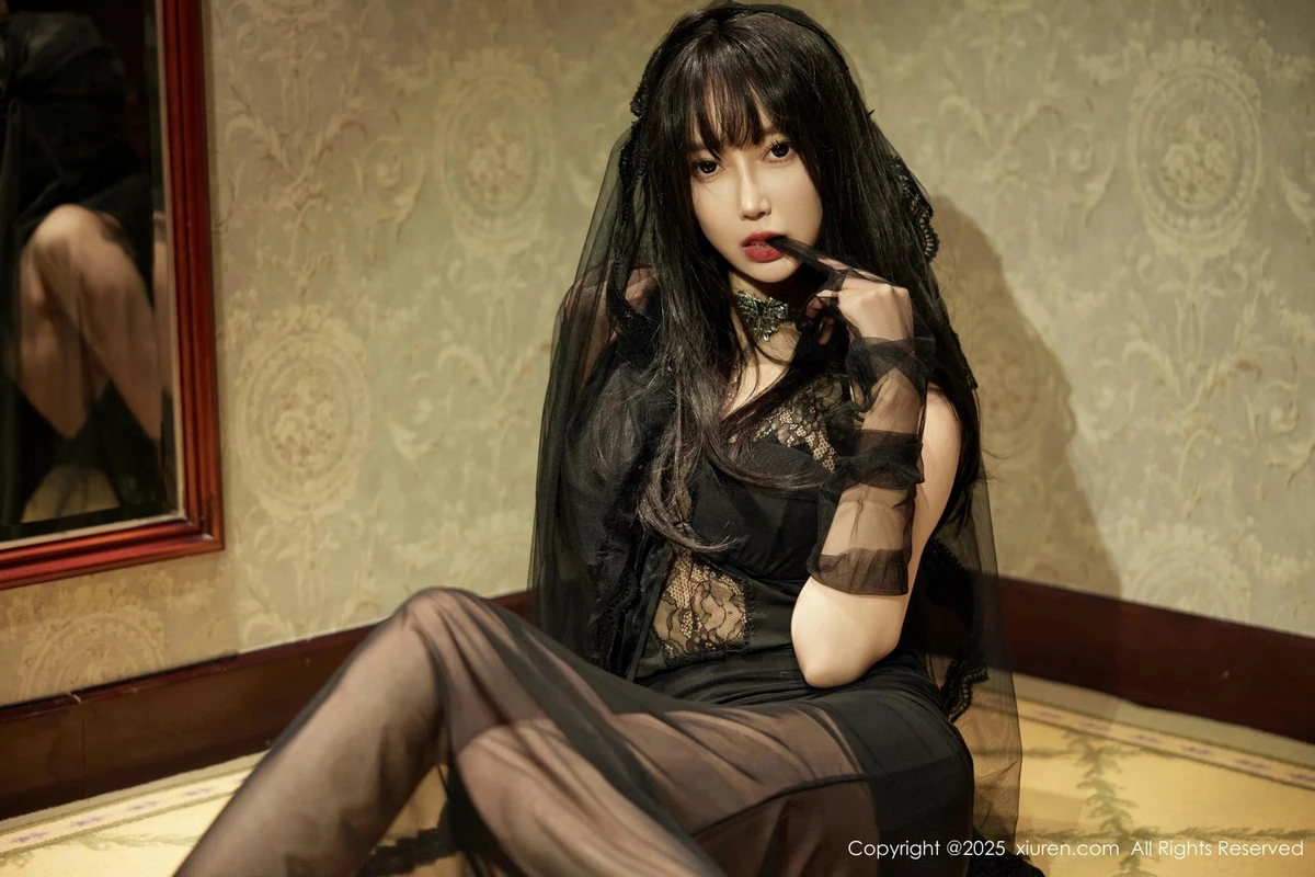 2kmn.vip_[XiuRen秀人网]No.9773_模特玥儿玥er性感黑色蕾丝连衣裙配超薄肉丝秀曼妙身材诱惑写真72P