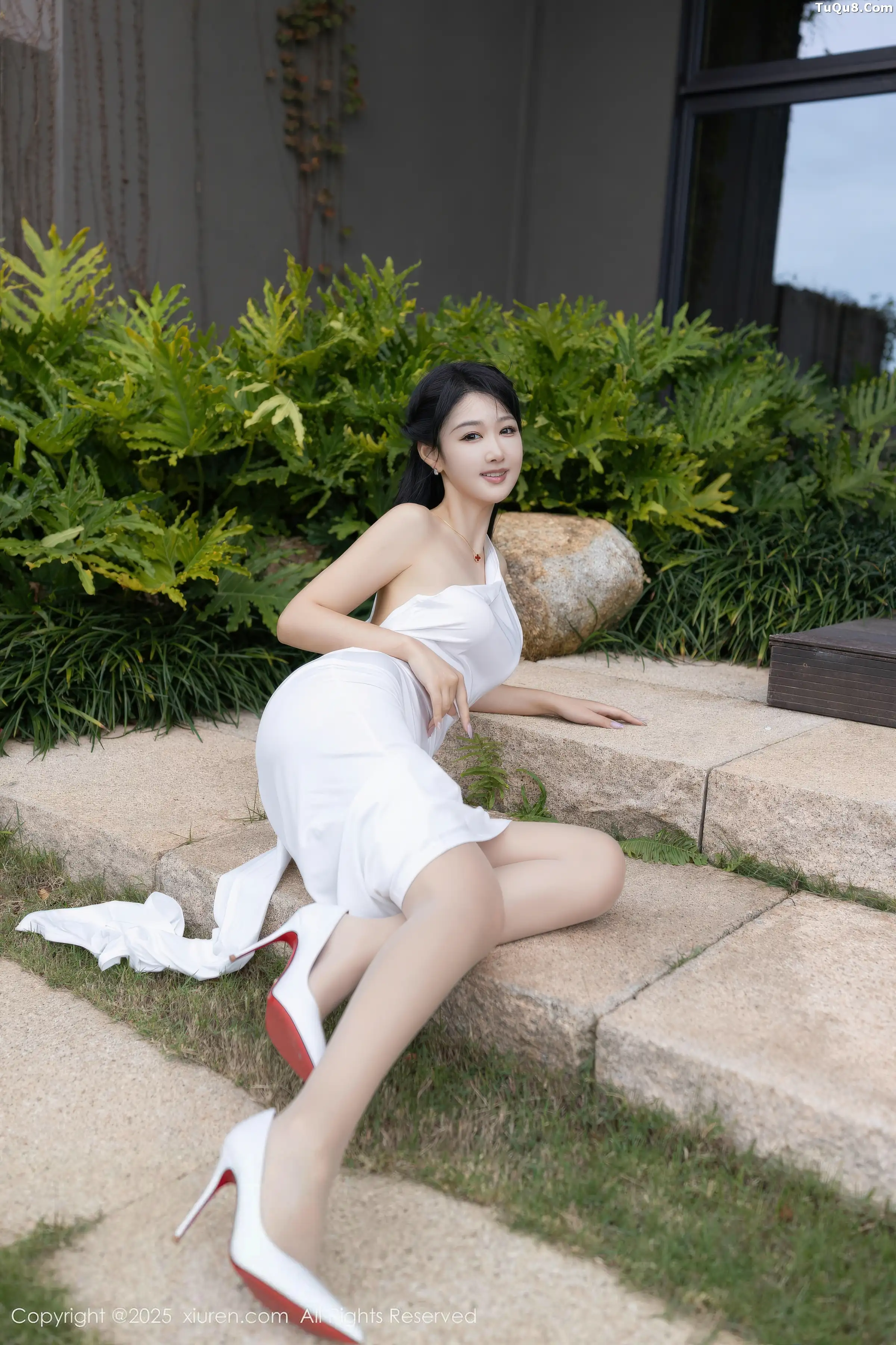 2kmn.vip_[XiuRen秀人网]No.11109_模特唐安琪性感白色长裙配超薄无内肉丝秀曼妙身姿撩人诱惑写真77P