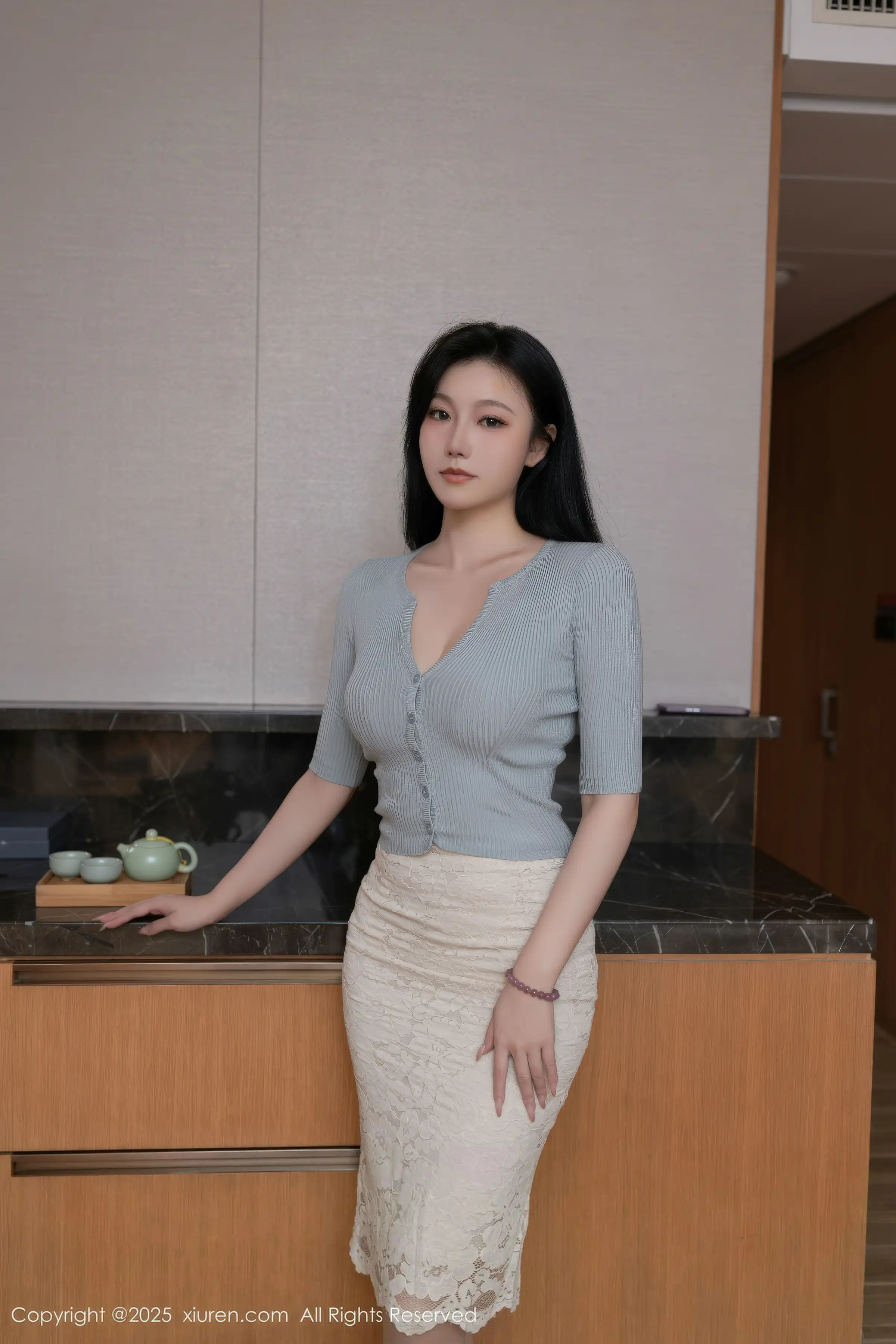 2kmn.vip_[XiuRen秀人网]No.11116_模特安然anran性感低胸服饰露粉色内衣秀曼妙身姿迷人诱惑写真80P