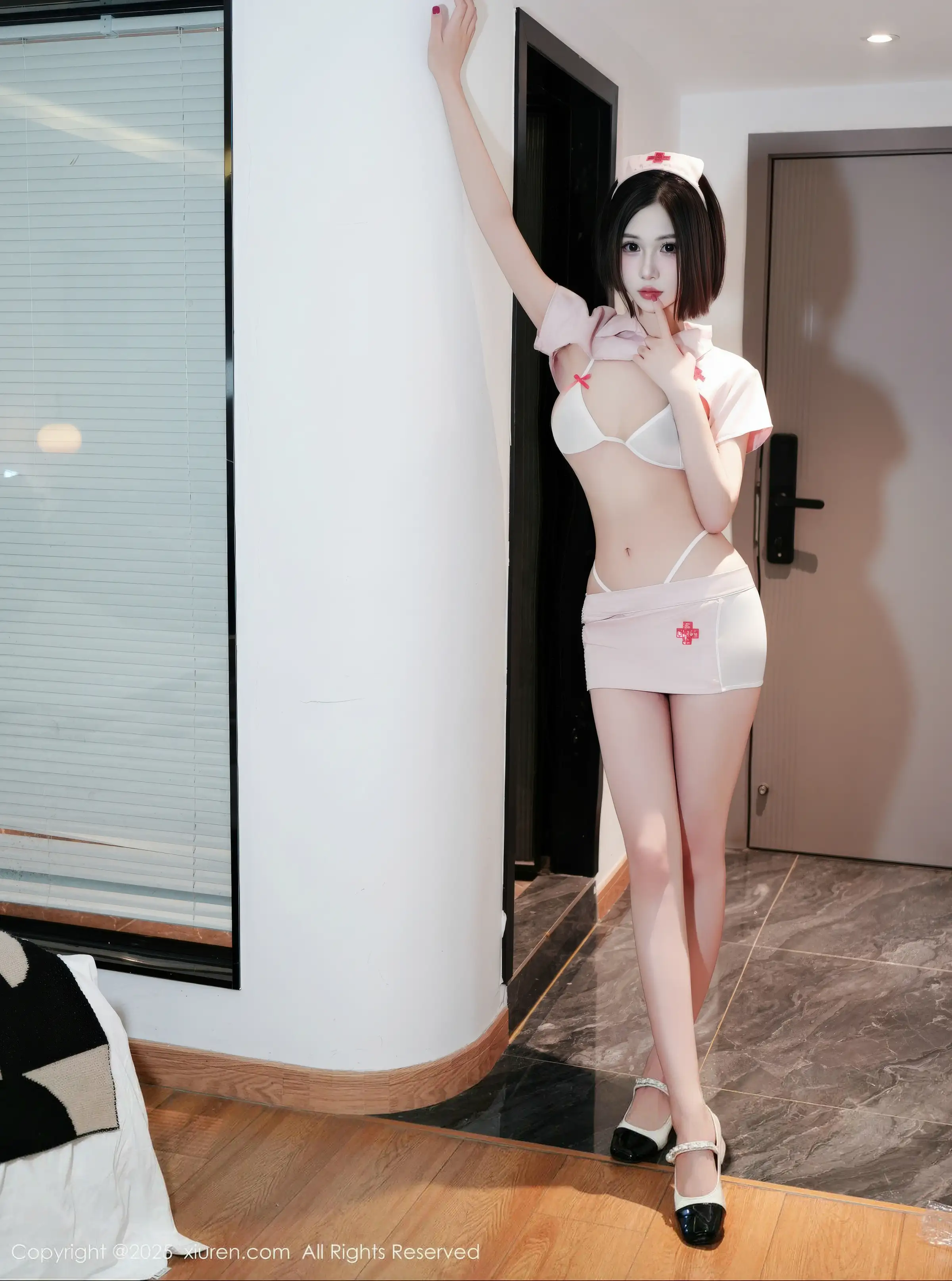 2kmn.vip_[XiuRen秀人网]No.11111_模特奶芙酱-EVA性感粉色护士制服露白色内衣秀完美身材诱惑写真60P