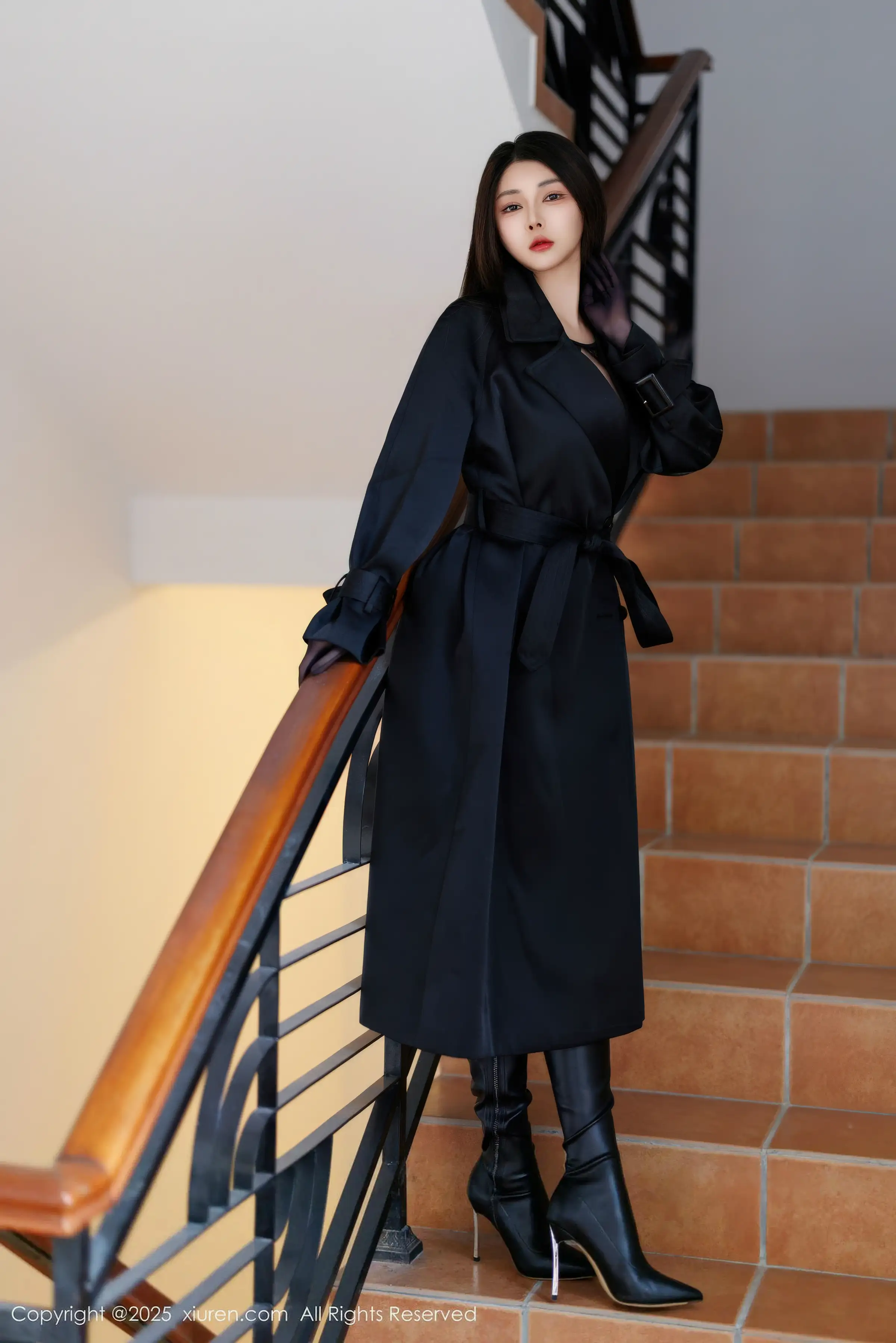 2kmn.vip_[XiuRen秀人网]No.11114_模特凯竹法师～性感黑色情趣内衣配超薄黑丝秀丰腴身材诱惑写真81P