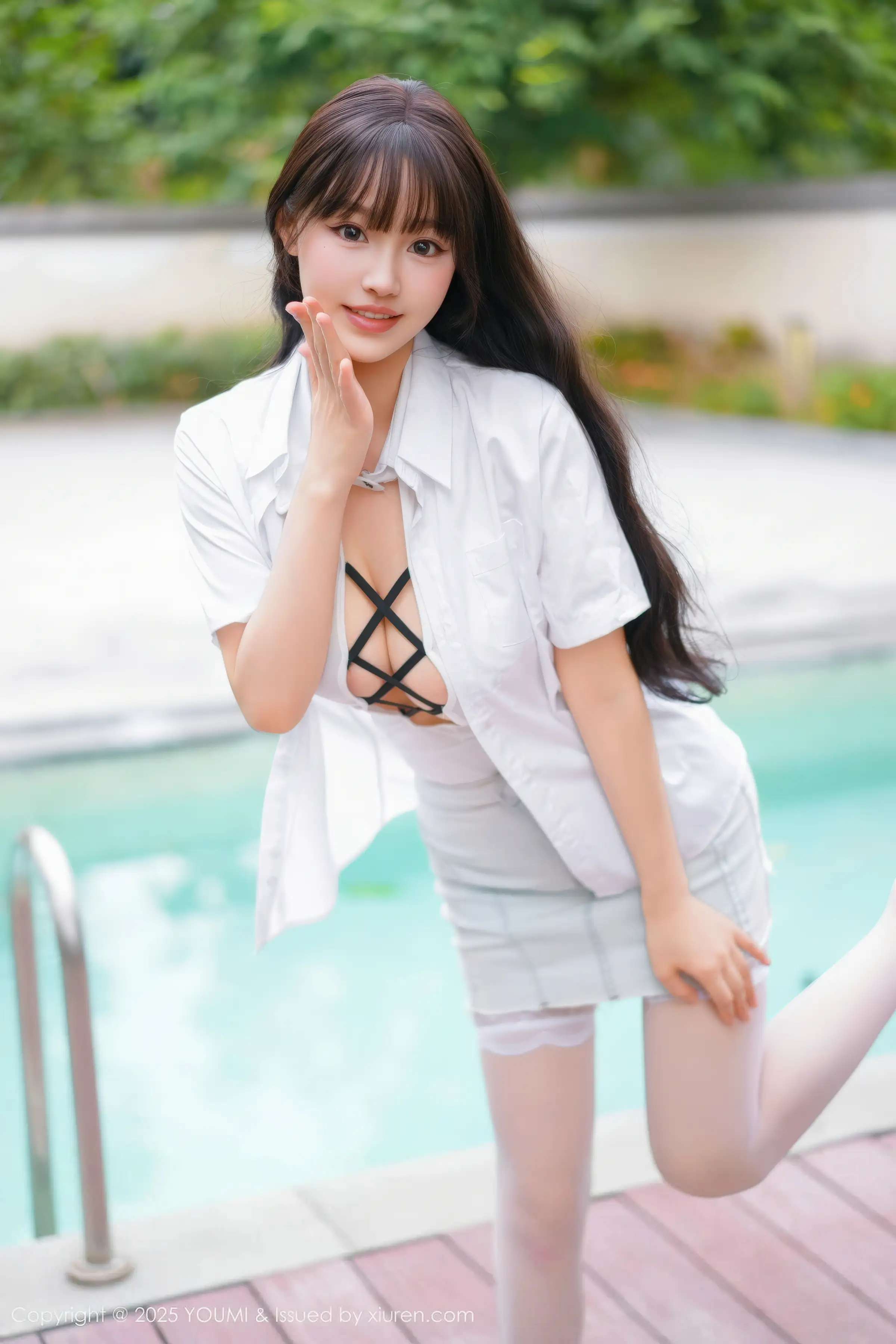 2kmn.vip_[YouMi尤蜜荟]Vol.1190_女神心上可Flora性感白色情趣服饰配白丝吊袜秀丰满身材诱惑写真75P