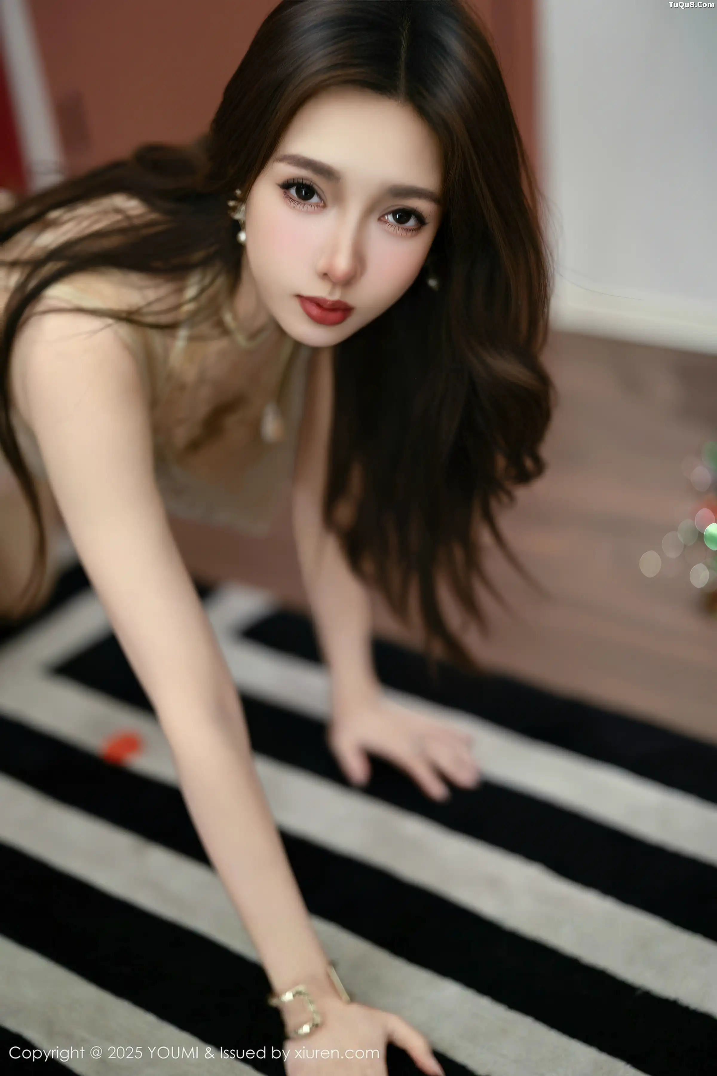 2kmn.vip_[YouMi尤蜜荟]Vol.1191_模特Twins-桃桃性感浅色连衣短裙配超薄肉丝秀完美身材诱惑写真72P