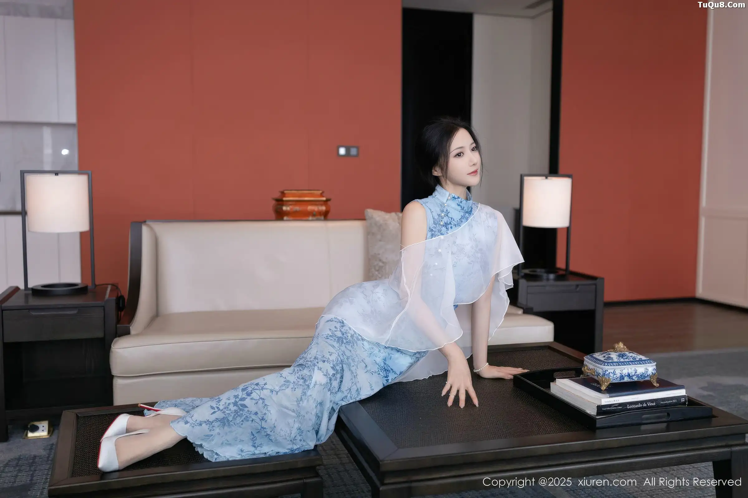 2kmn.vip_[XiuRen秀人网]No.11133_模特鱼子酱Fish性感青瓷连衣裙露白色蕾丝内衣秀曼妙身姿诱惑写真81P