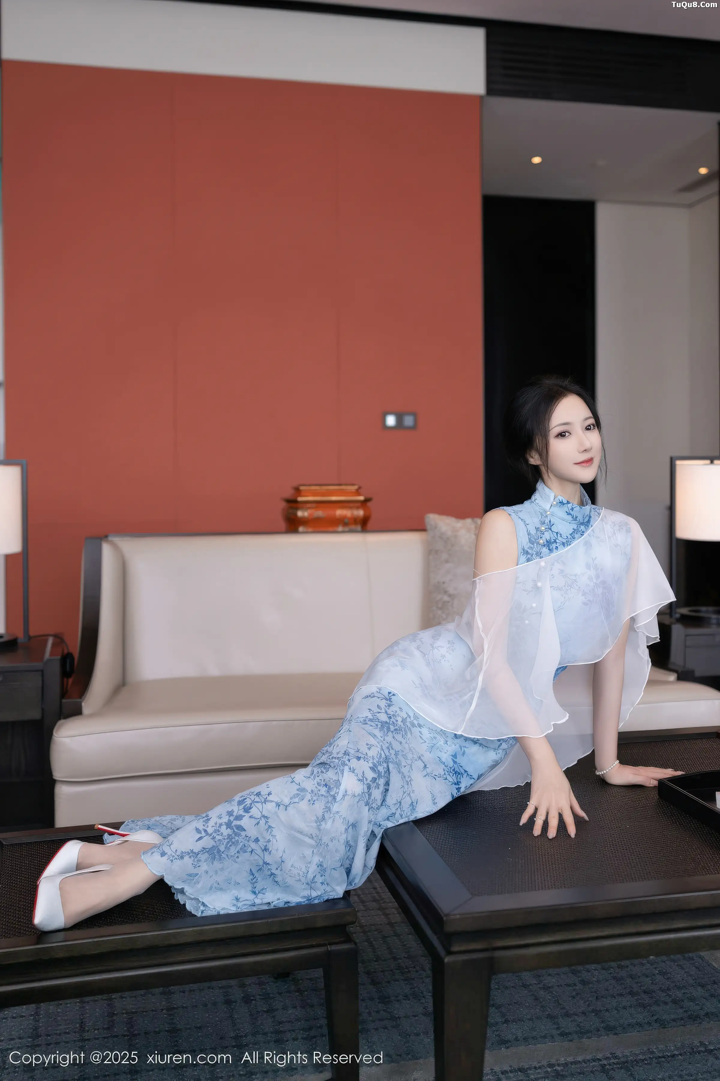 2kmn.vip_[XiuRen秀人网]No.11133_模特鱼子酱Fish性感青瓷连衣裙露白色蕾丝内衣秀曼妙身姿诱惑写真81P