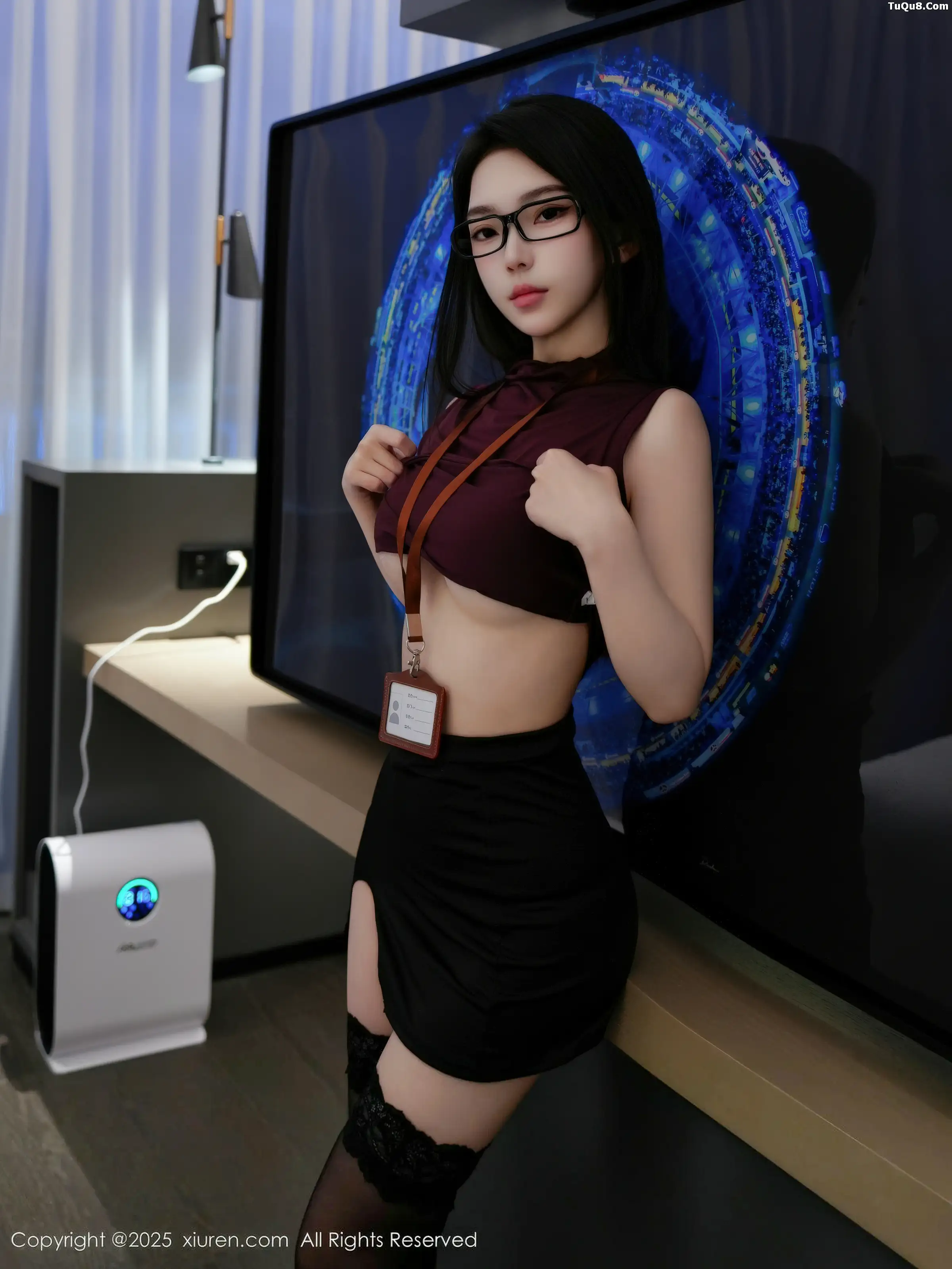 2kmn.vip_[XiuRen秀人网]No.11135_模特烧烧小桃性感OL服饰黑短裙配超薄黑丝秀曼妙身姿诱惑写真68P