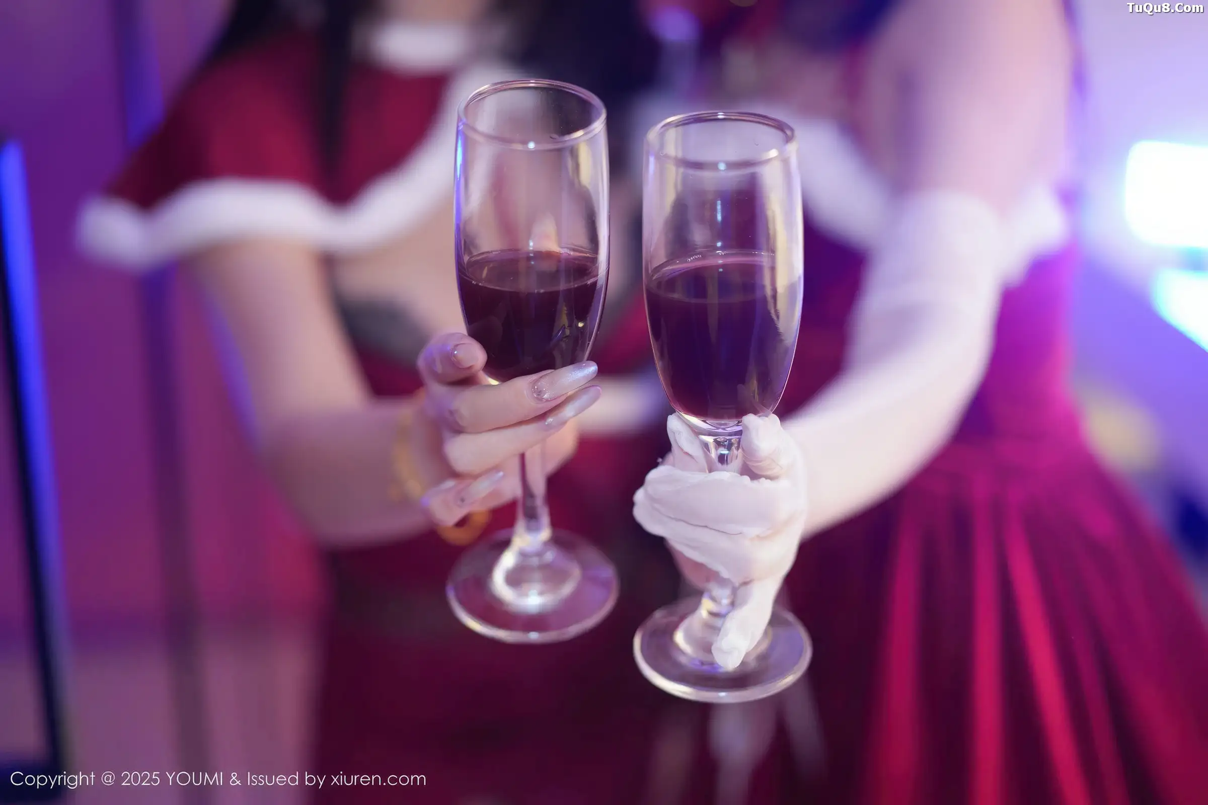 2kmn.vip_[YouMi尤蜜荟]Vol.1192_模特合集双胞胎美女Twins-桃之夭夭性感圣诞女郎服饰撩人诱惑写真77P