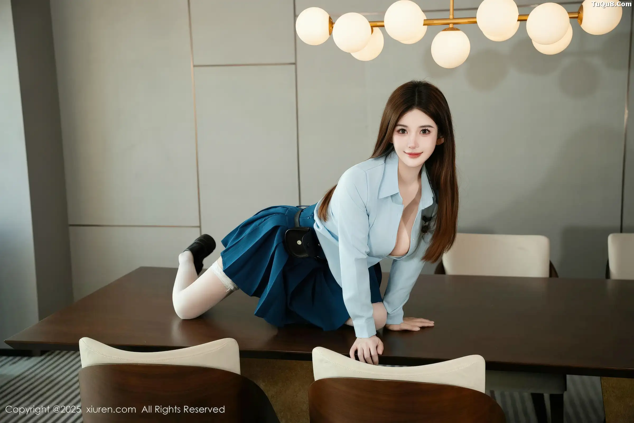 2kmn.vip_[XiuRen秀人网]No.11141_模特苏甜橙子性感JK制服短裙配白色丝袜秀凹凸身材撩人诱惑写真50P