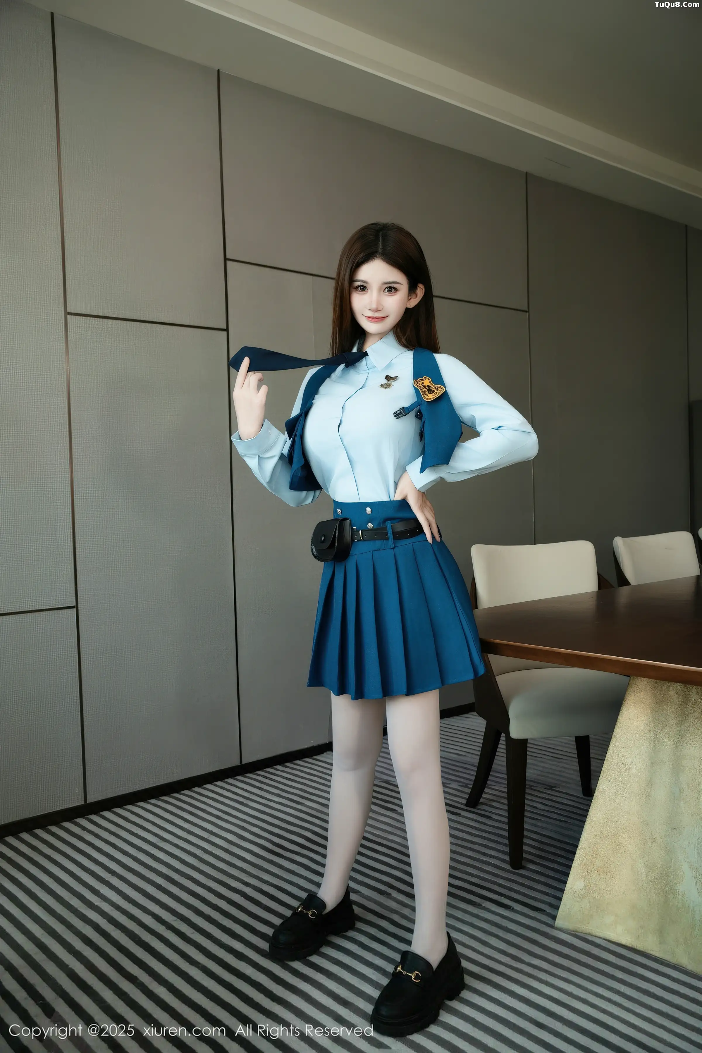 2kmn.vip_[XiuRen秀人网]No.11141_模特苏甜橙子性感JK制服短裙配白色丝袜秀凹凸身材撩人诱惑写真50P