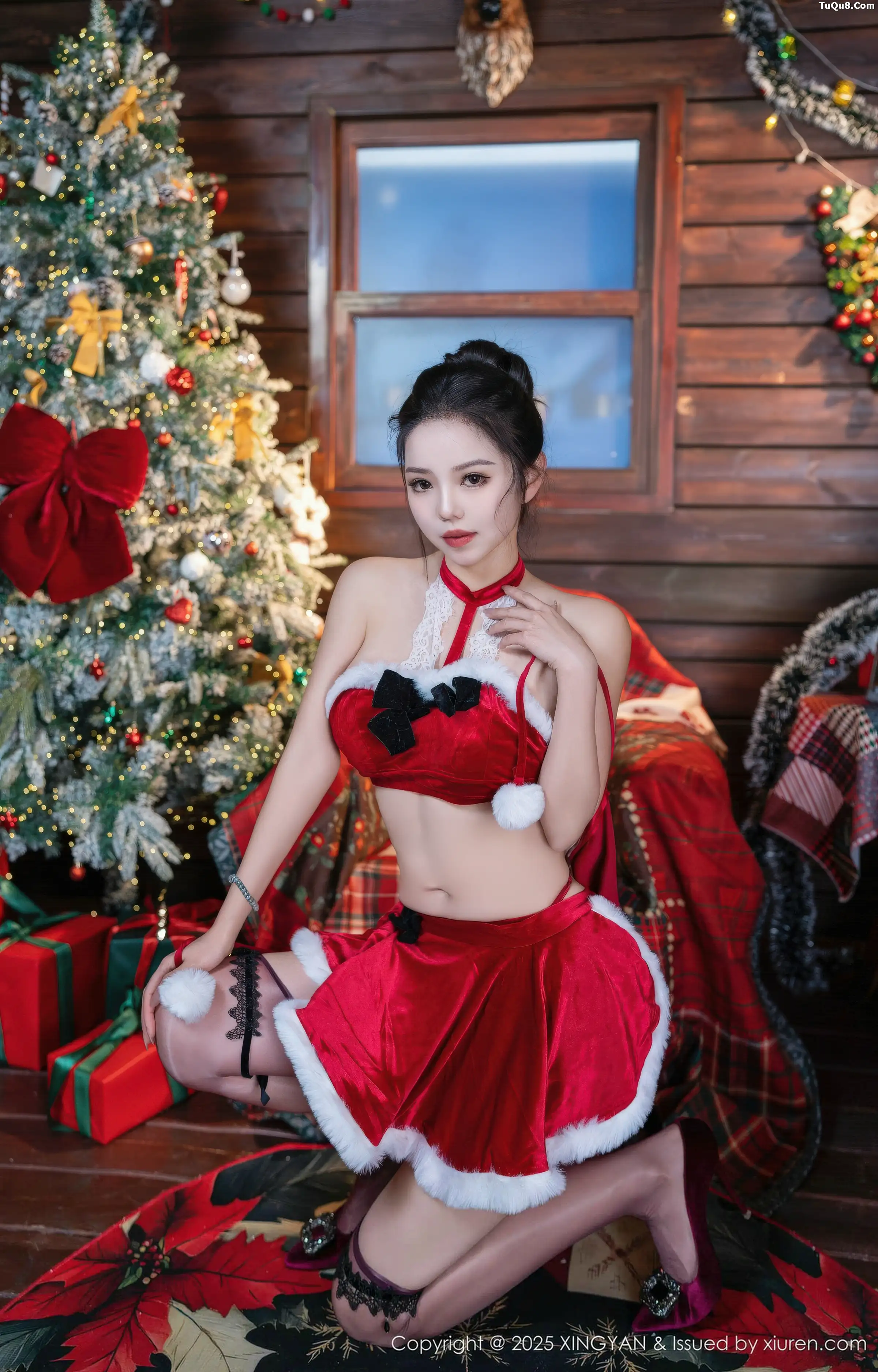 2kmn.vip_[XINGYAN星颜社]VOL.449_模特大美妞儿性感红色圣诞装扮配紫色丝袜秀完美身材诱惑写真75P