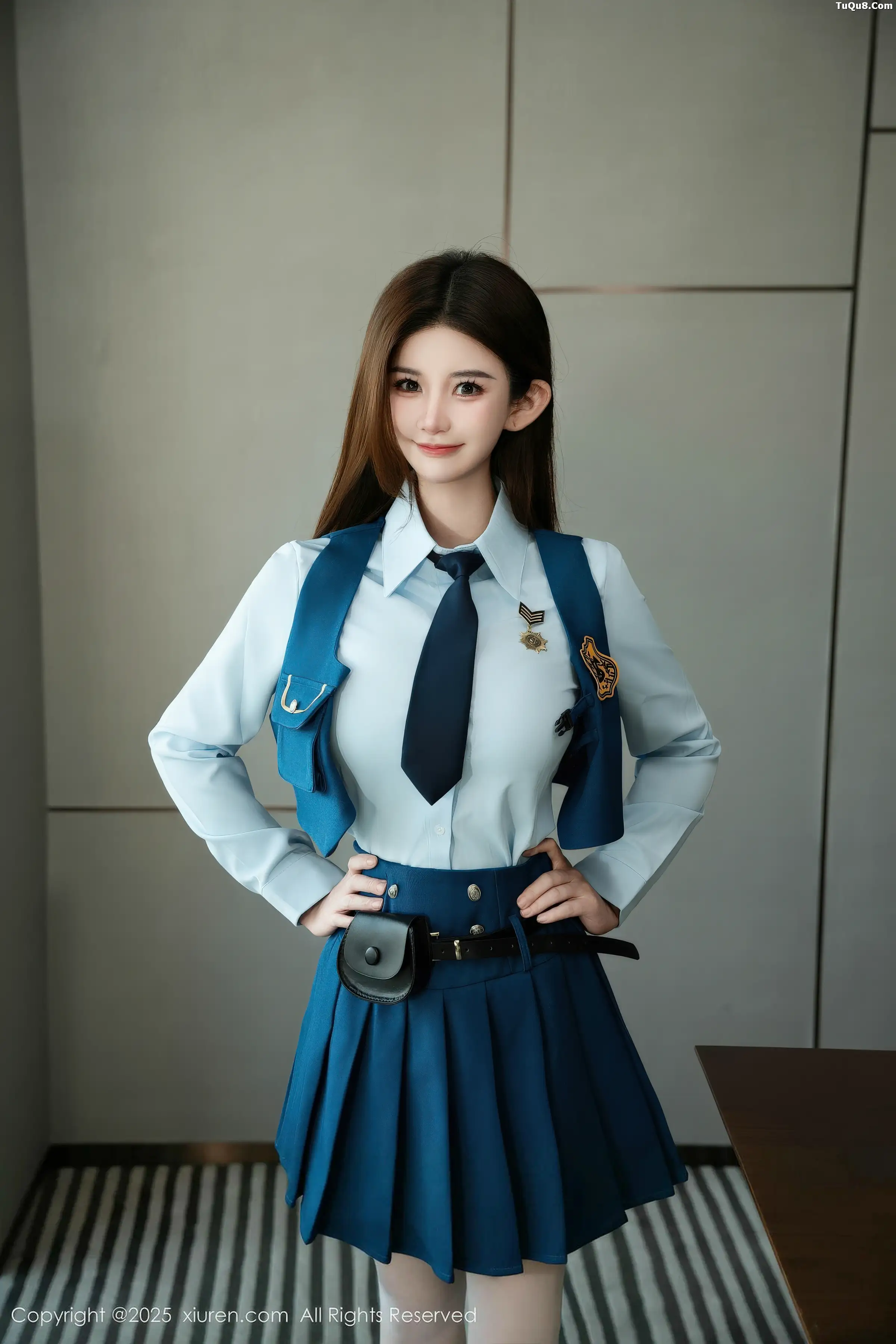 2kmn.vip_[XiuRen秀人网]No.11141_模特苏甜橙子性感JK制服短裙配白色丝袜秀凹凸身材撩人诱惑写真50P