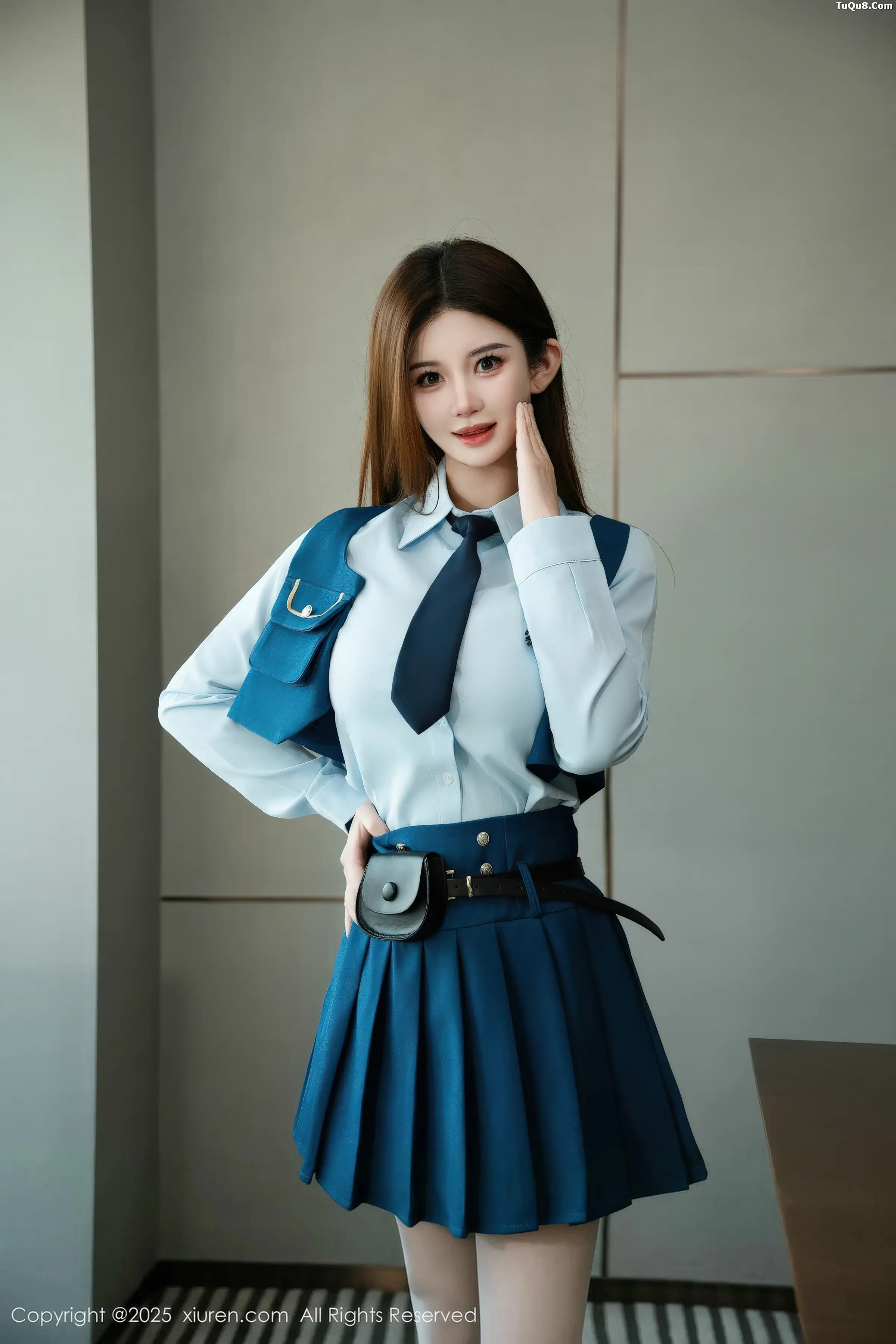 2kmn.vip_[XiuRen秀人网]No.11141_模特苏甜橙子性感JK制服短裙配白色丝袜秀凹凸身材撩人诱惑写真50P