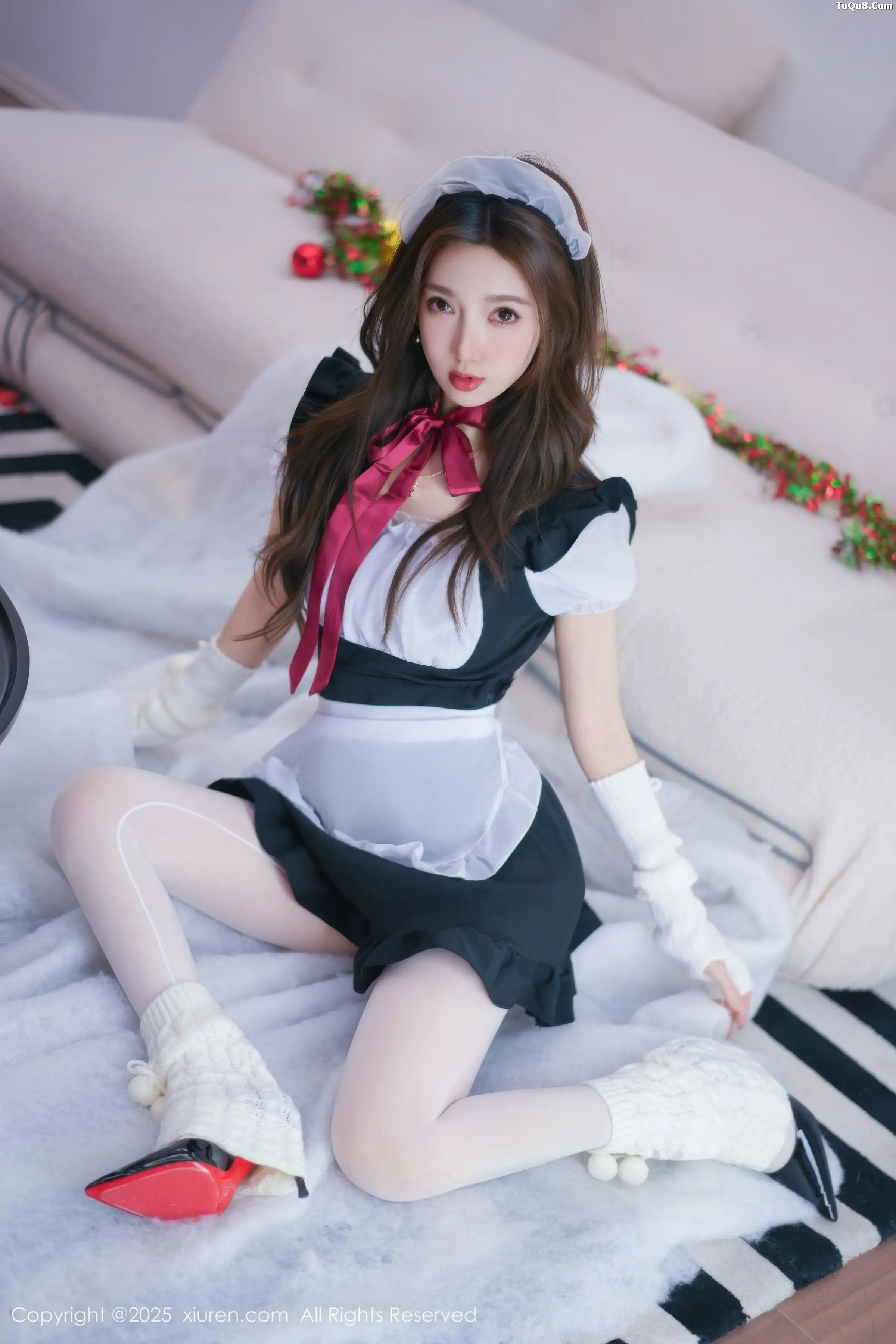 2kmn.vip_[XiuRen秀人网]No.11152_模特Twins-桃桃性感女仆装扮配白色丝袜秀完美身材撩人诱惑写真77P