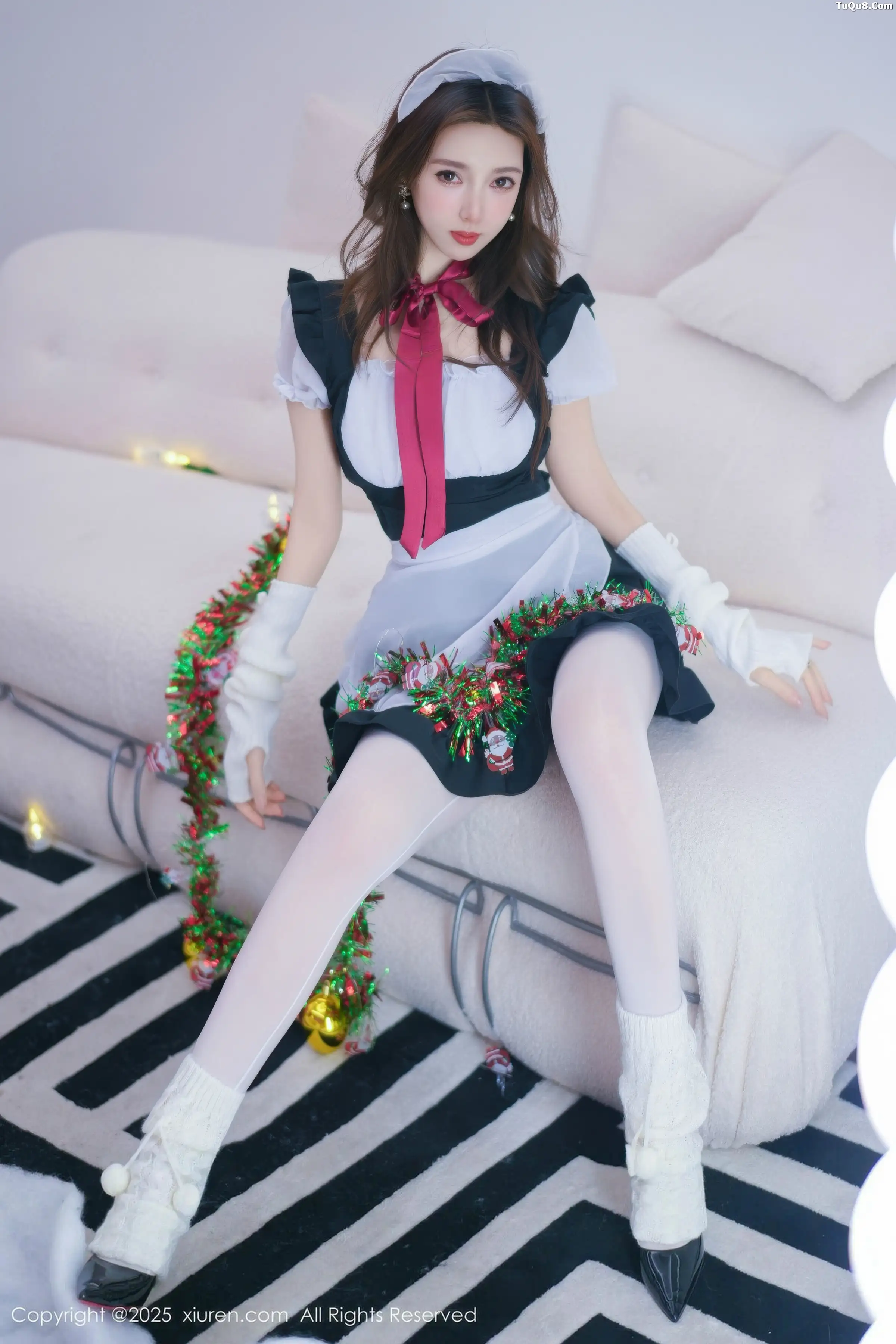 2kmn.vip_[XiuRen秀人网]No.11152_模特Twins-桃桃性感女仆装扮配白色丝袜秀完美身材撩人诱惑写真77P