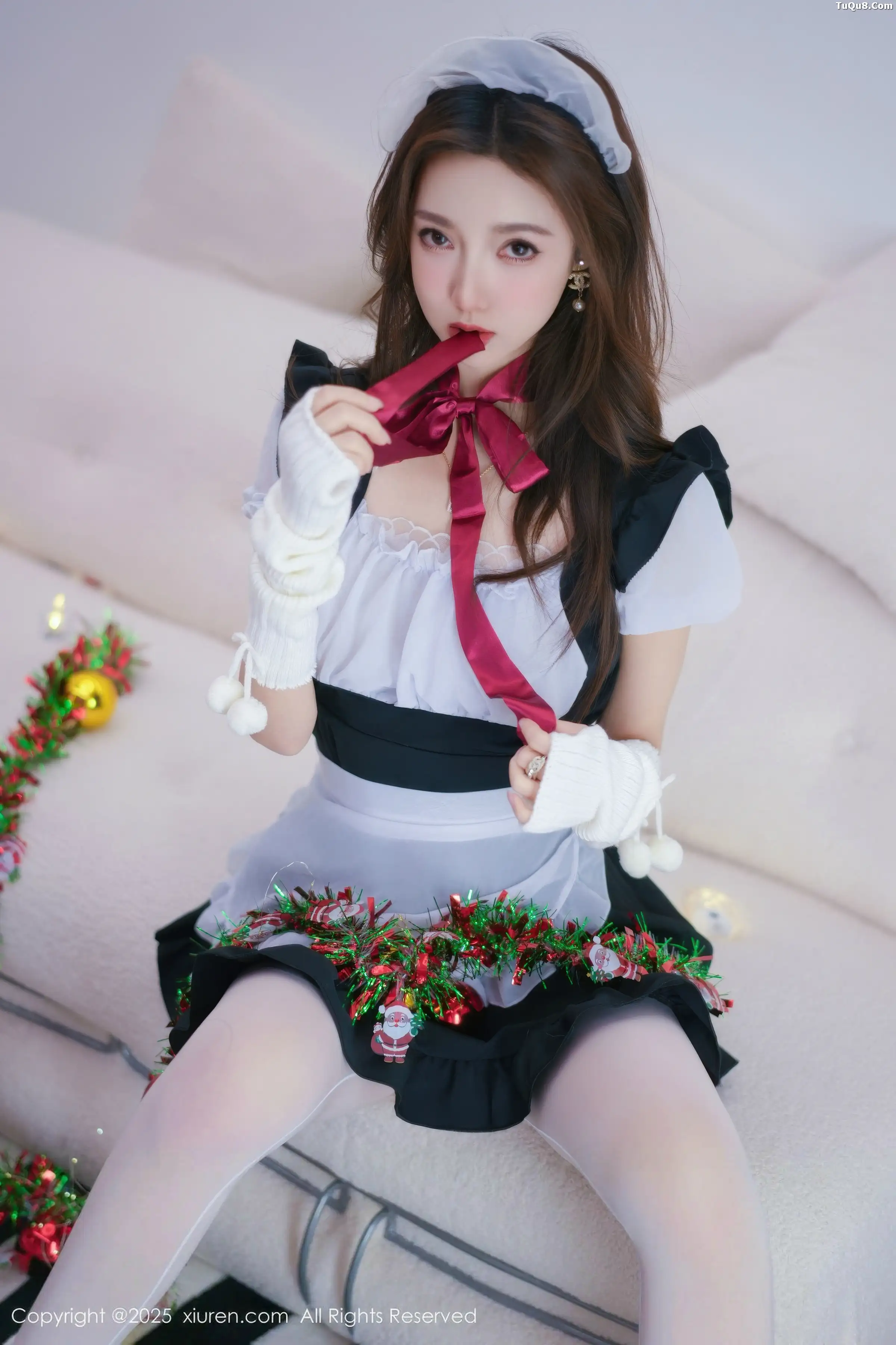 2kmn.vip_[XiuRen秀人网]No.11152_模特Twins-桃桃性感女仆装扮配白色丝袜秀完美身材撩人诱惑写真77P