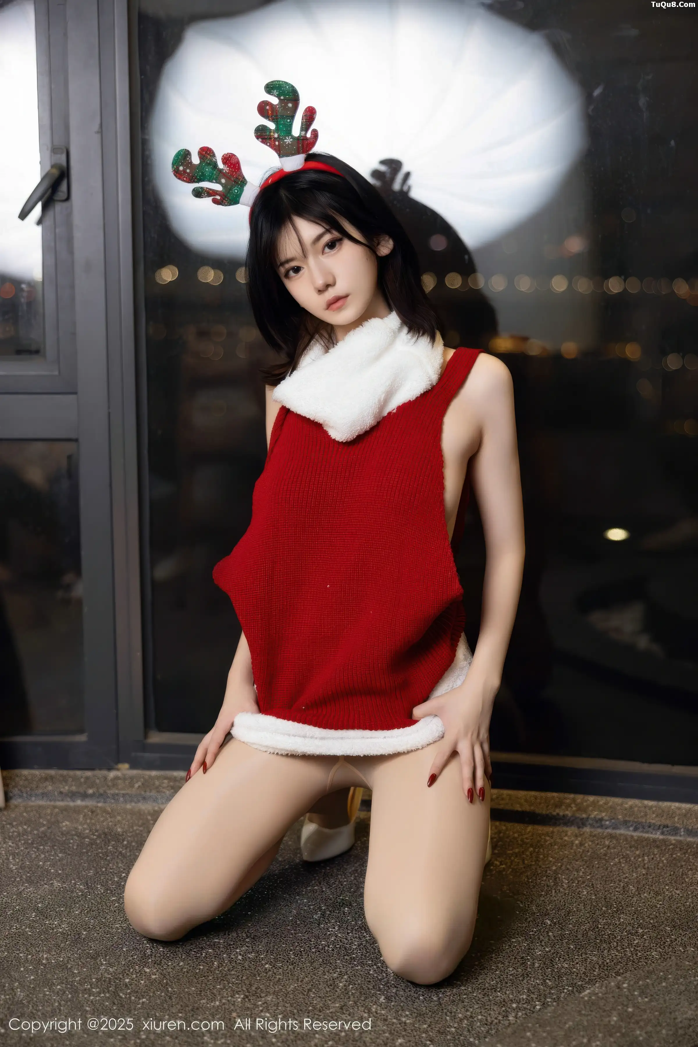 2kmn.vip_[XiuRen秀人网]No.11158_模特凌七七性感红色开背毛衣配超薄肉丝秀曼妙身姿撩人诱惑写真86P