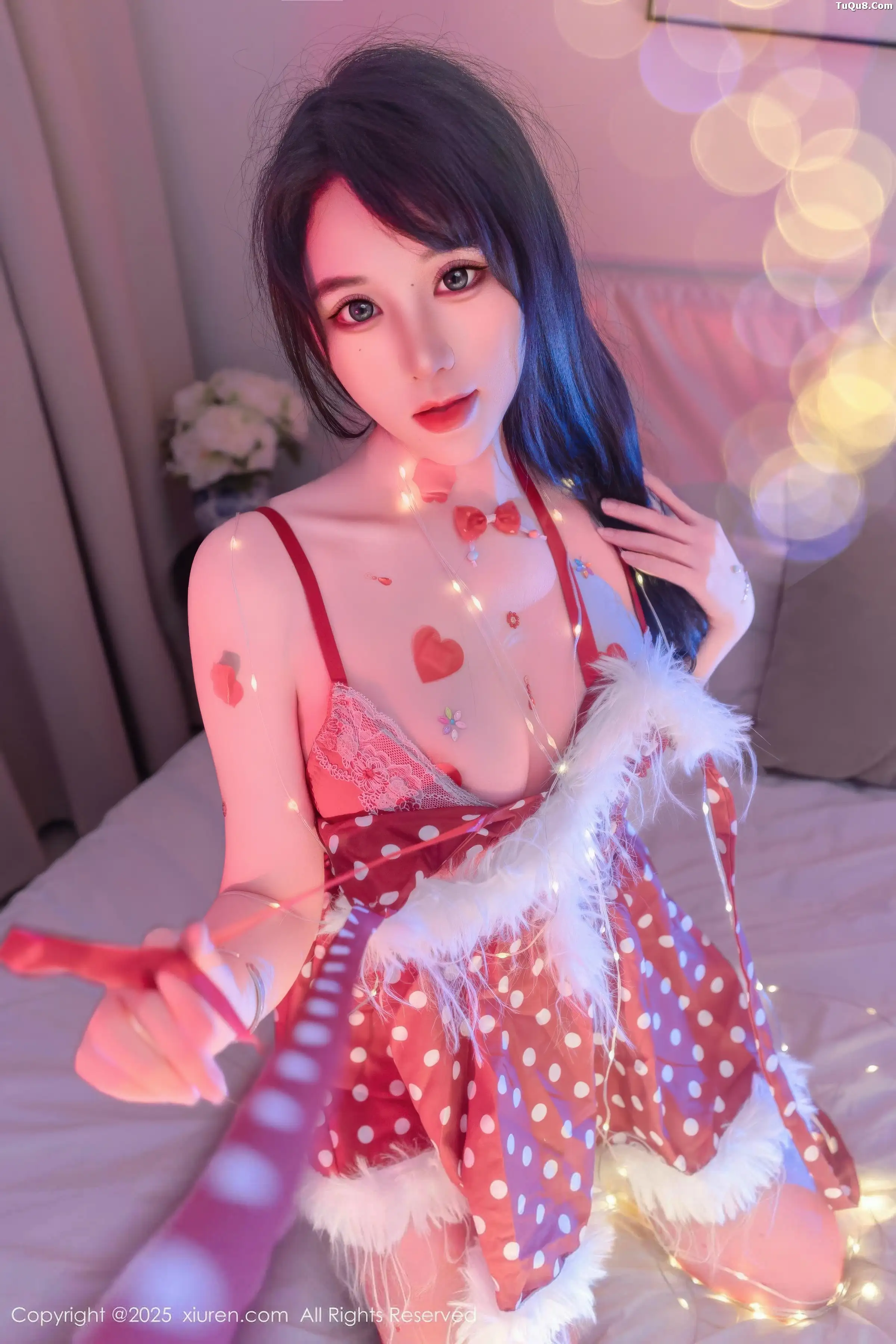 2kmn.vip_[XiuRen秀人网]No.11154_模特汐汐爱吃草莓性感红色情趣内衣配红丝吊袜秀惹火身材诱惑写真78P