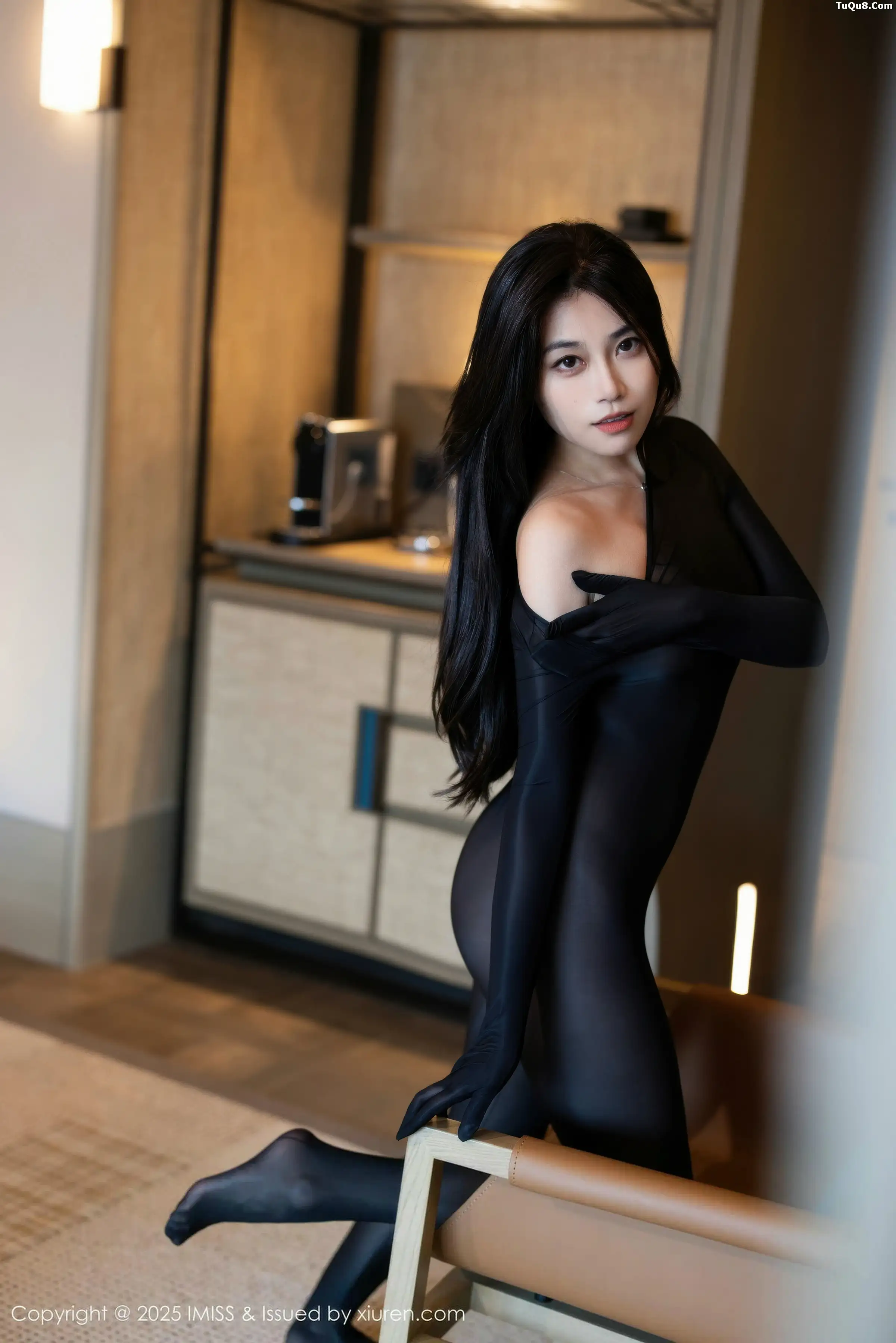 2kmn.vip_[IMISS爱蜜社]Vol.803_女神许诺Sabrina私房性感黑色连体丝袜秀惹火身材撩人诱惑写真49P