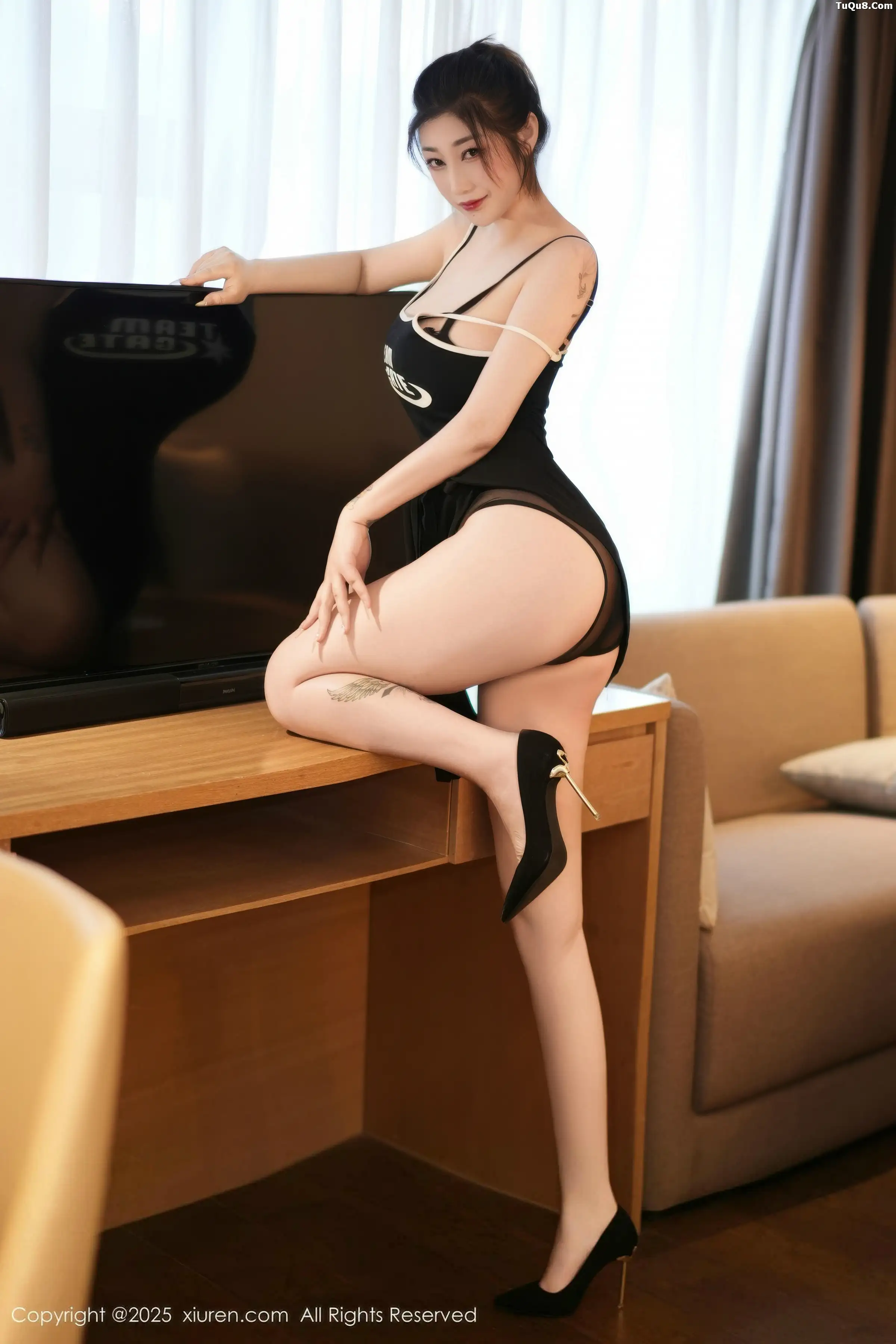 2kmn.vip_[XiuRen秀人网]No.11156_模特妲己_Toxic性感黑色情趣内衣配凉高跟秀丰腴身材诱惑写真75P