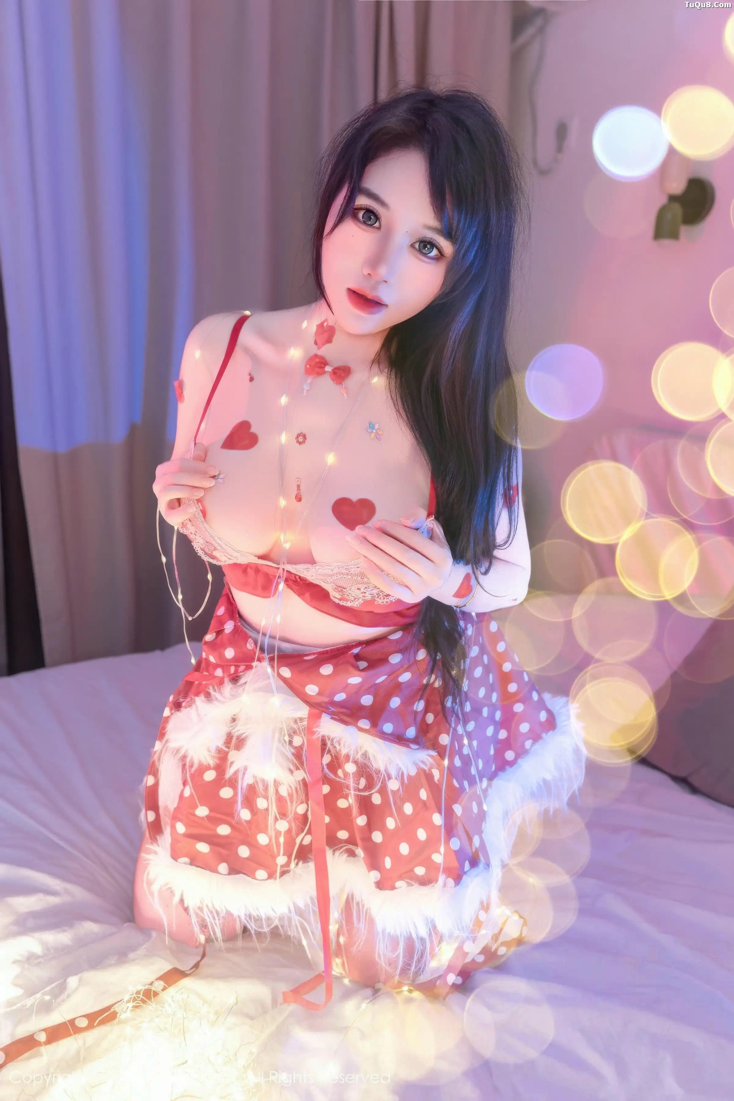 2kmn.vip_[XiuRen秀人网]No.11154_模特汐汐爱吃草莓性感红色情趣内衣配红丝吊袜秀惹火身材诱惑写真78P