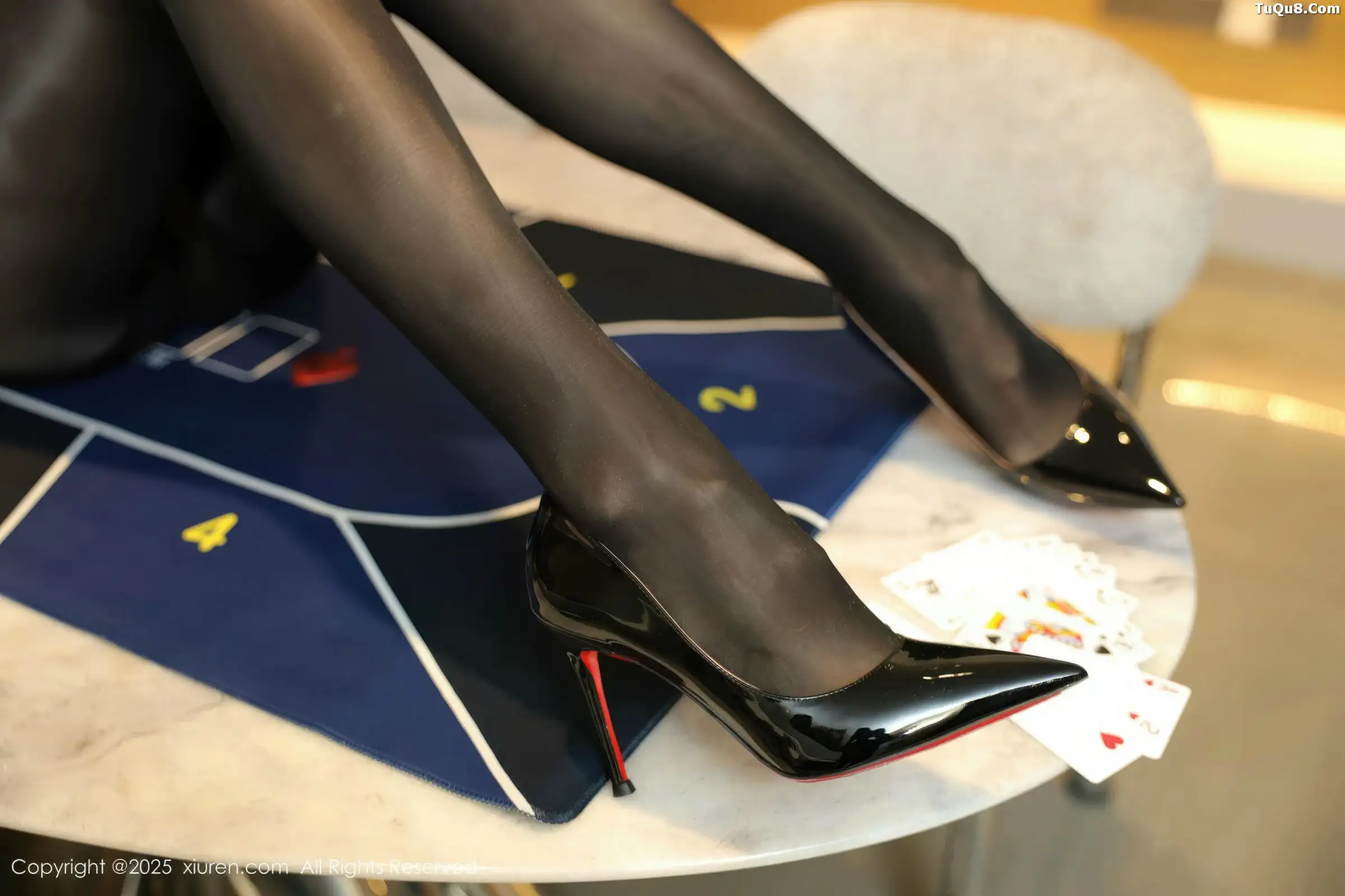 2kmn.vip_[XiuRen秀人网]No.11161_模特许微微呀性感黑色情趣内衣配超薄黑丝秀丰腴身材诱惑写真73P