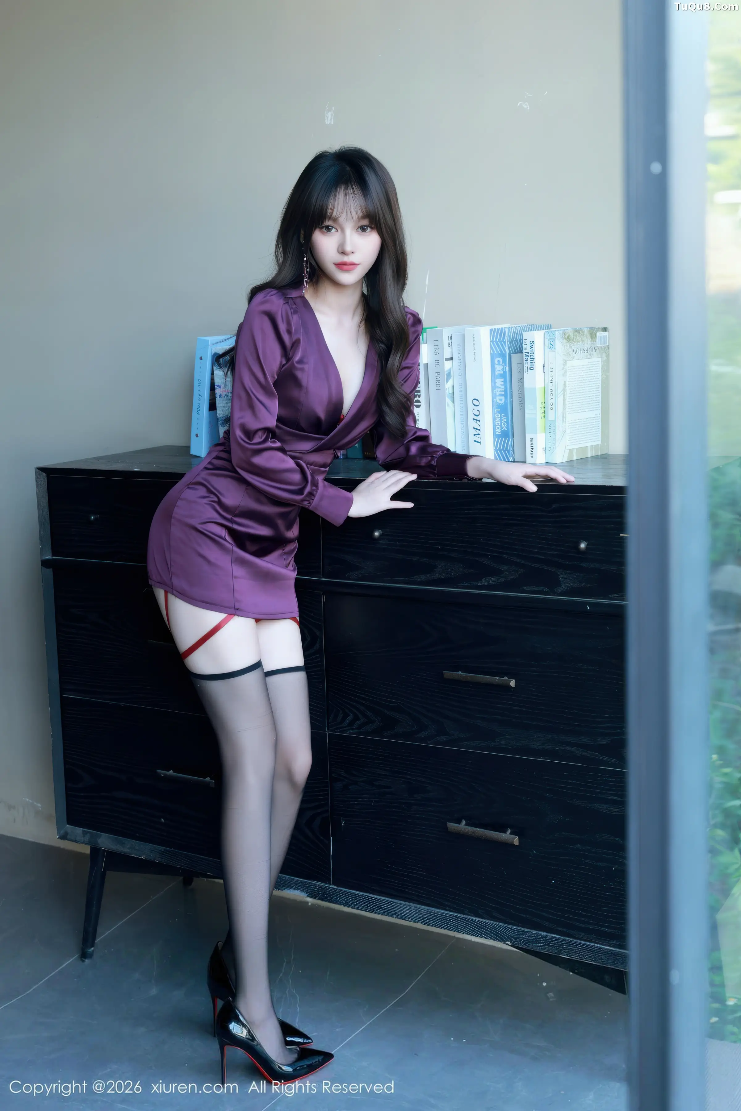 2kmn.vip_[XiuRen秀人网]No.11310_模特糯咪性感红色蕾丝情趣内衣配黑丝吊袜秀惹火身材诱惑写真70P